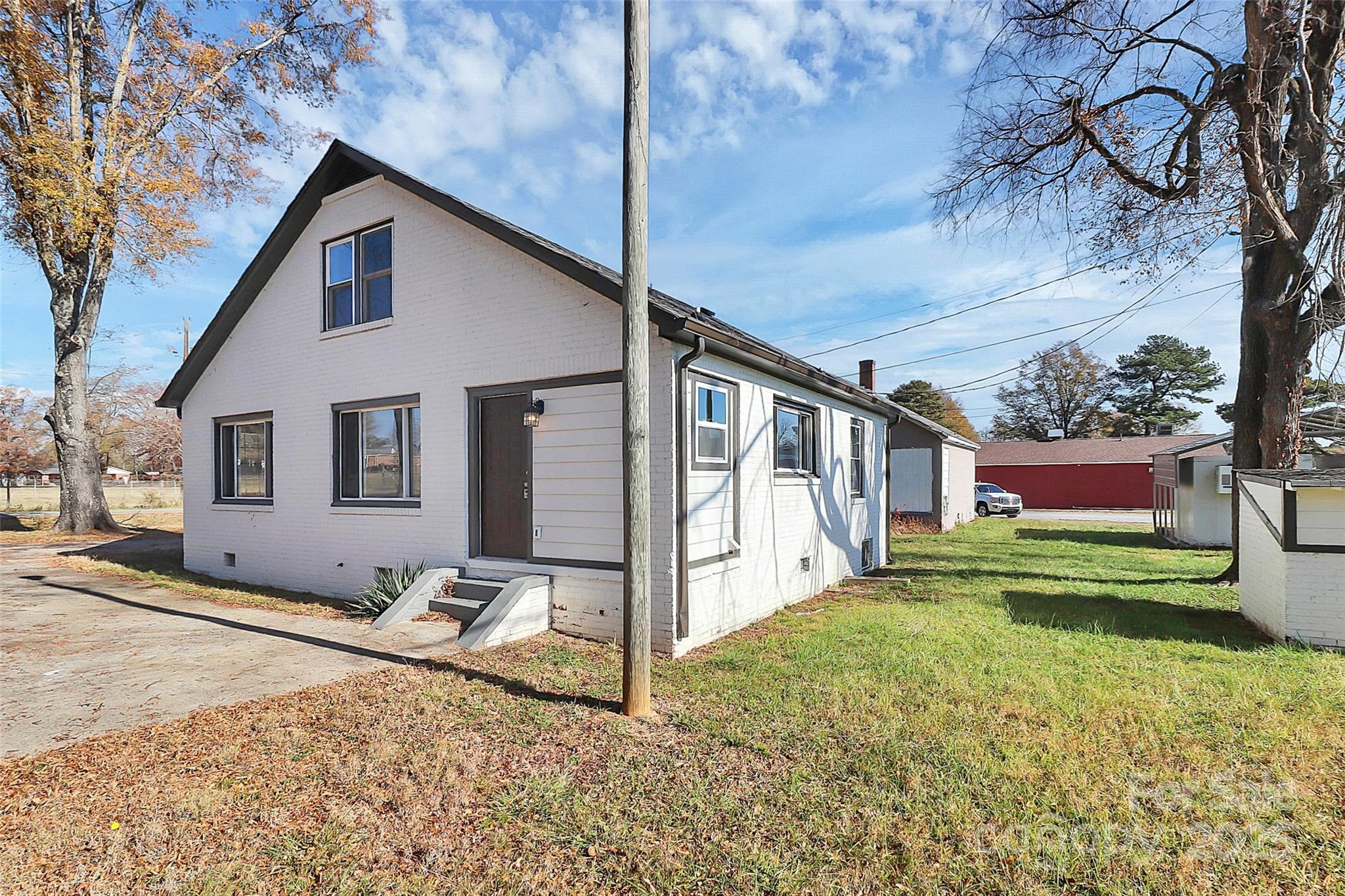 108 Lee Drive — Shelby