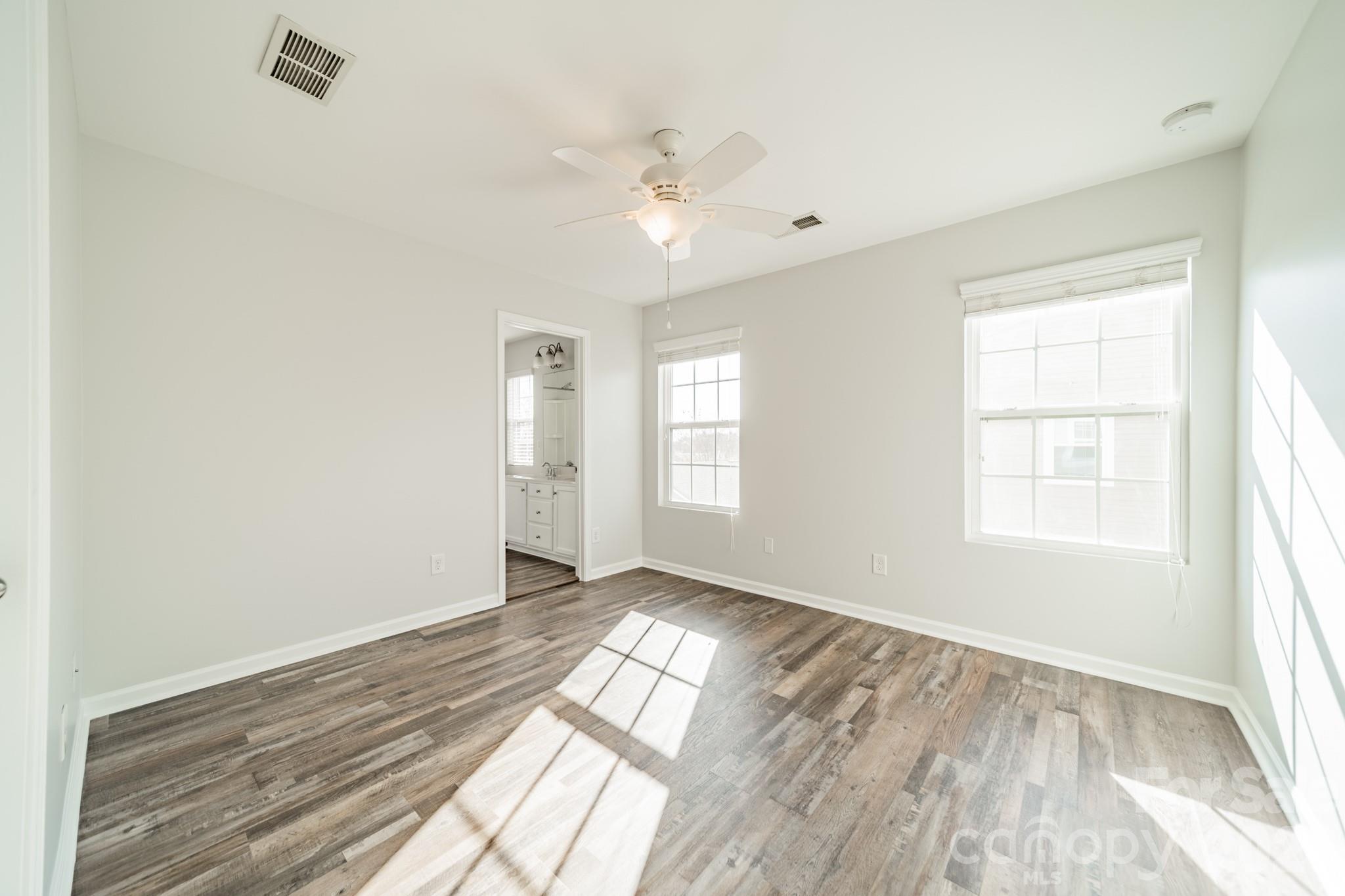 18426 W Catawba Avenue — Cornelius