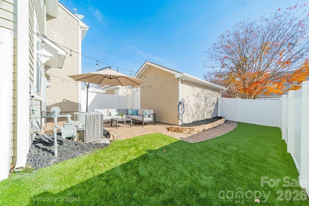 18426 W Catawba Avenue — Cornelius