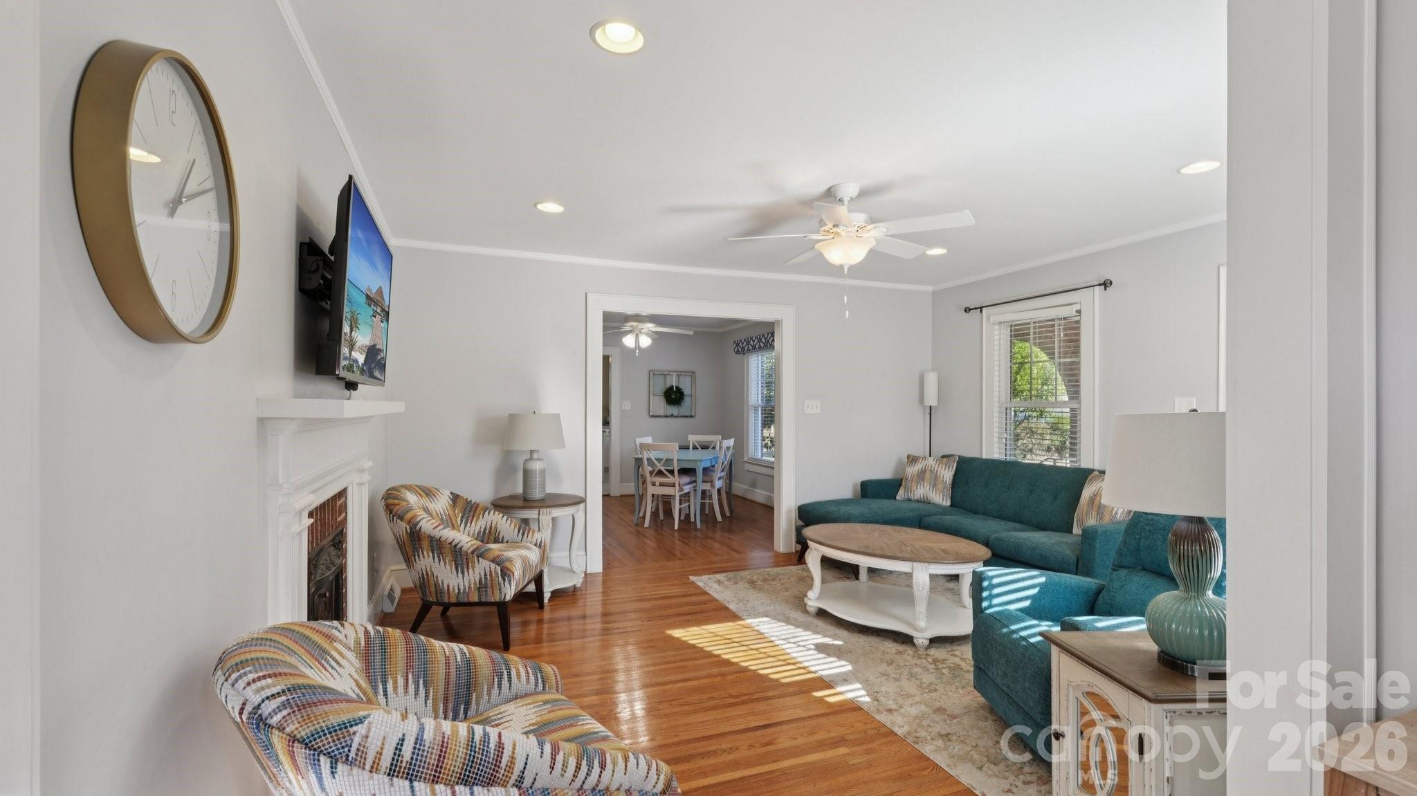 552 Hyde Park Drive NE — Concord
