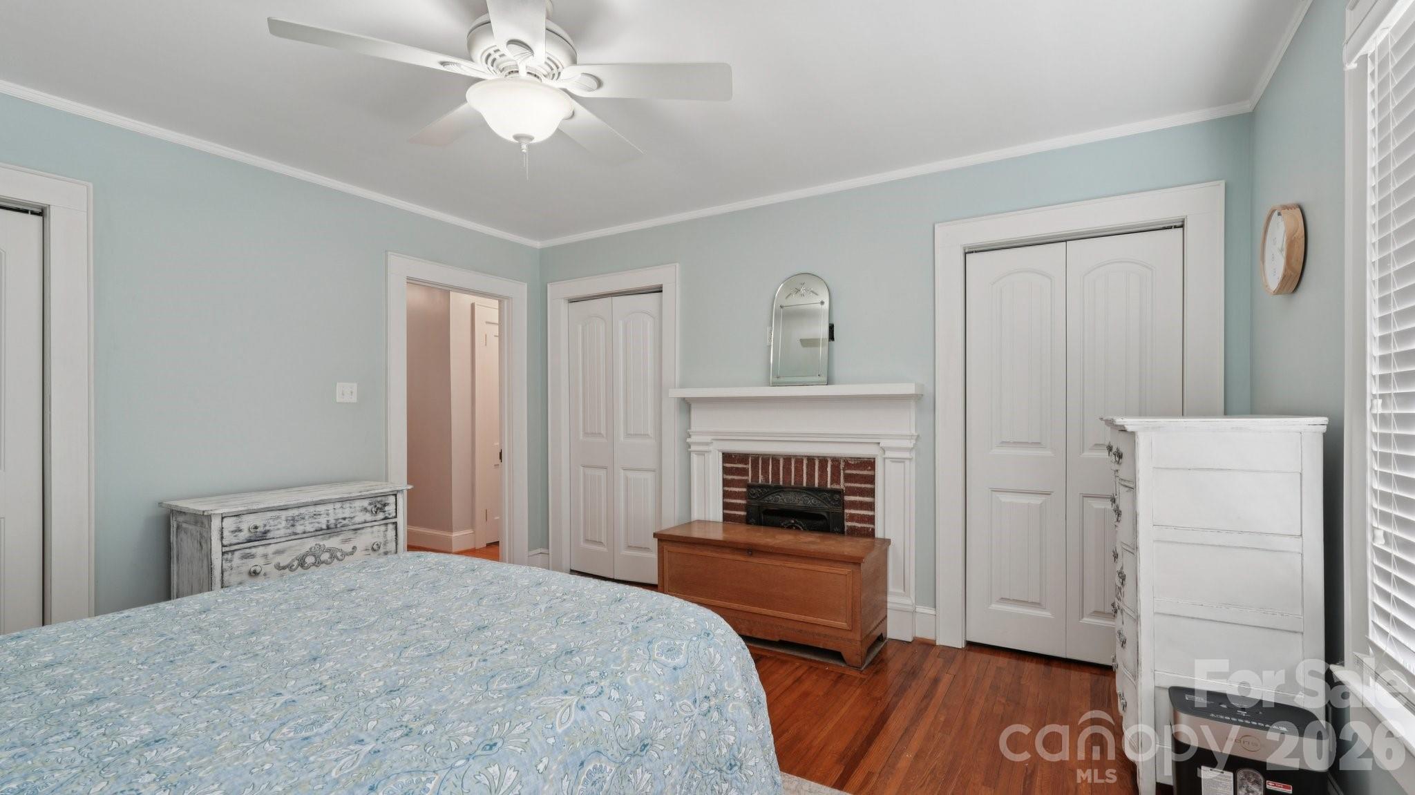 552 Hyde Park Drive NE — Concord