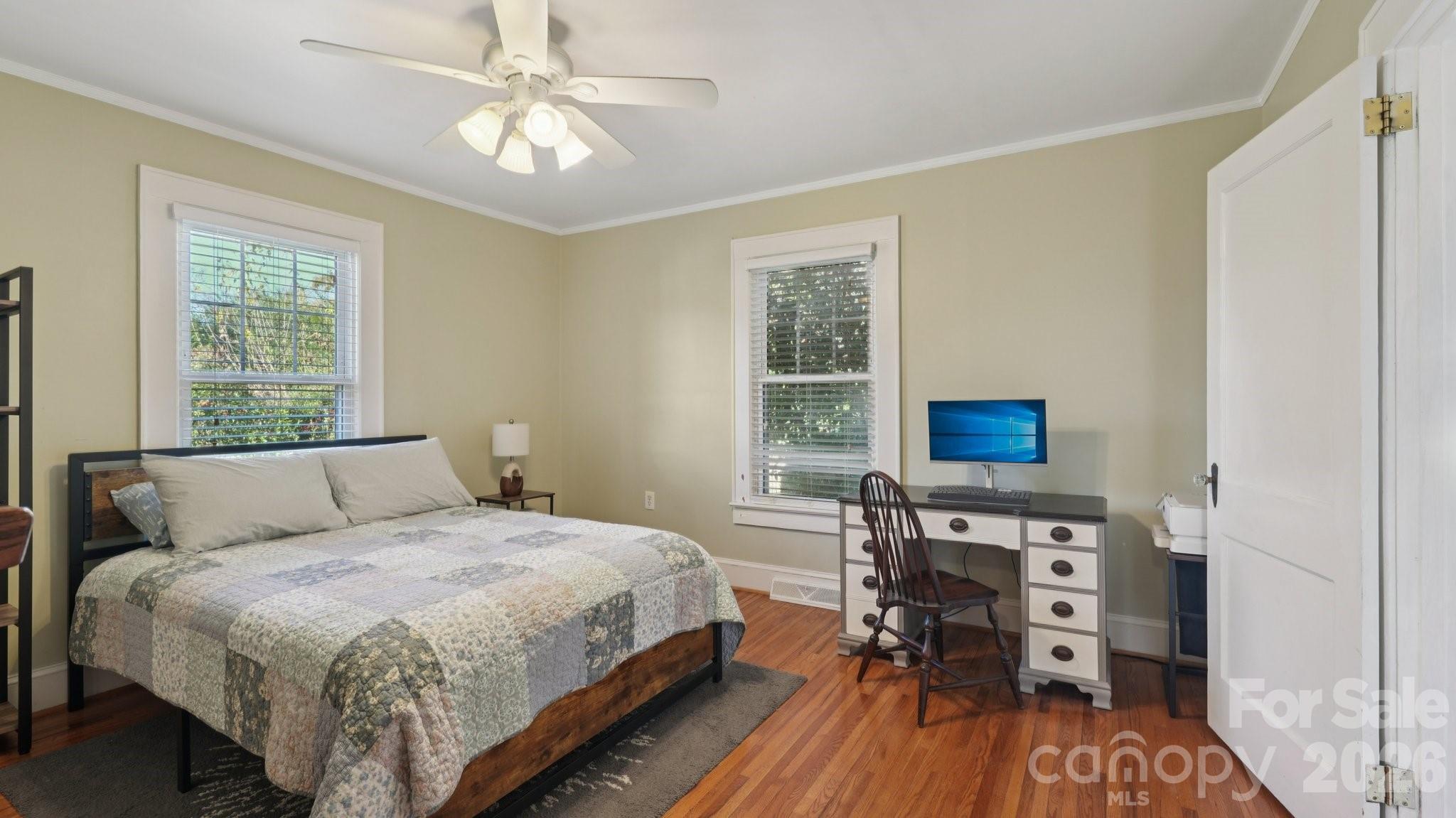 552 Hyde Park Drive NE — Concord
