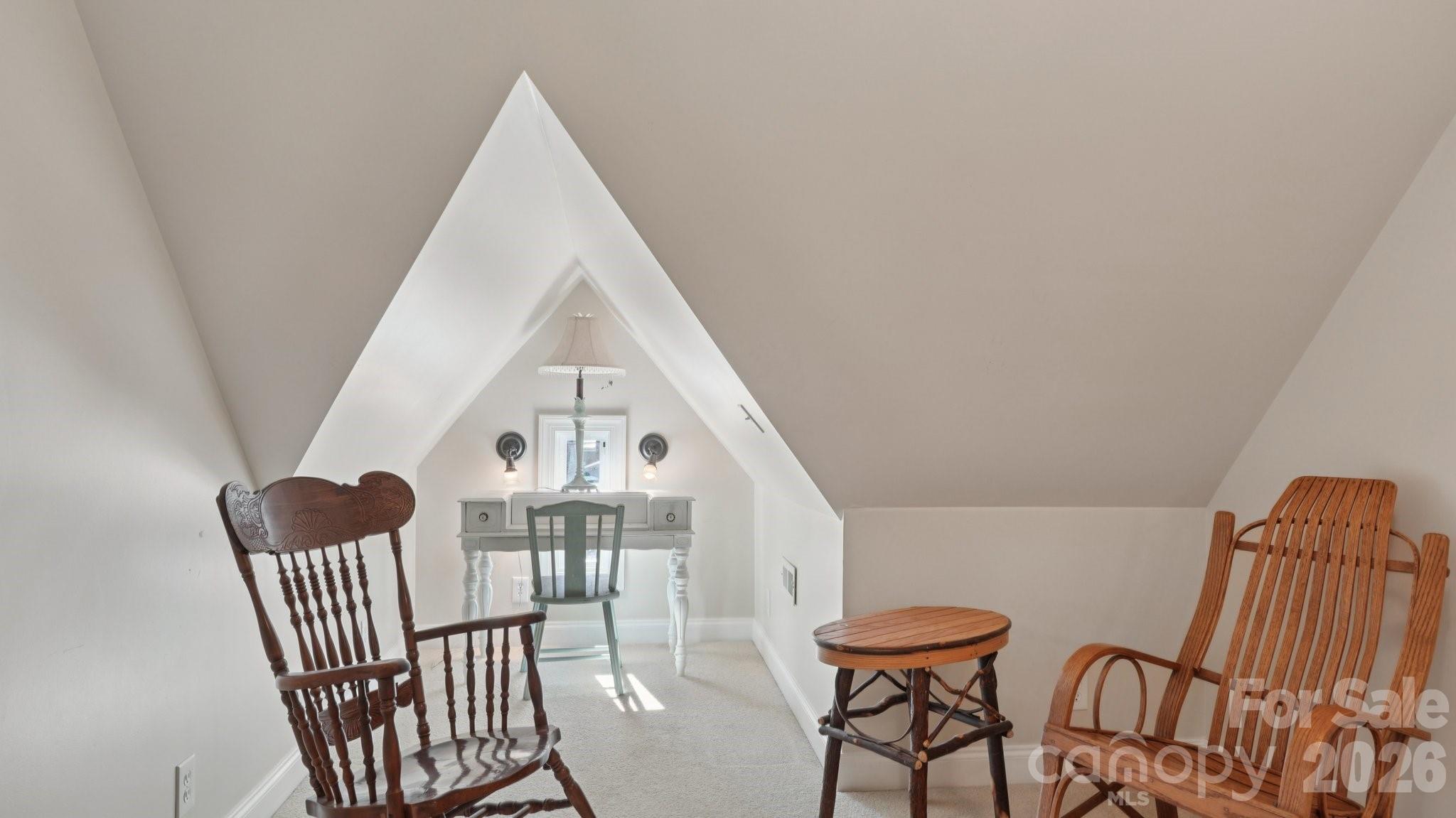 552 Hyde Park Drive NE — Concord