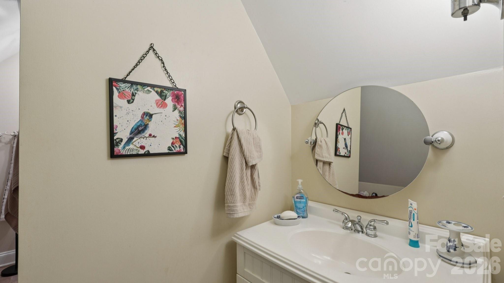 552 Hyde Park Drive NE — Concord