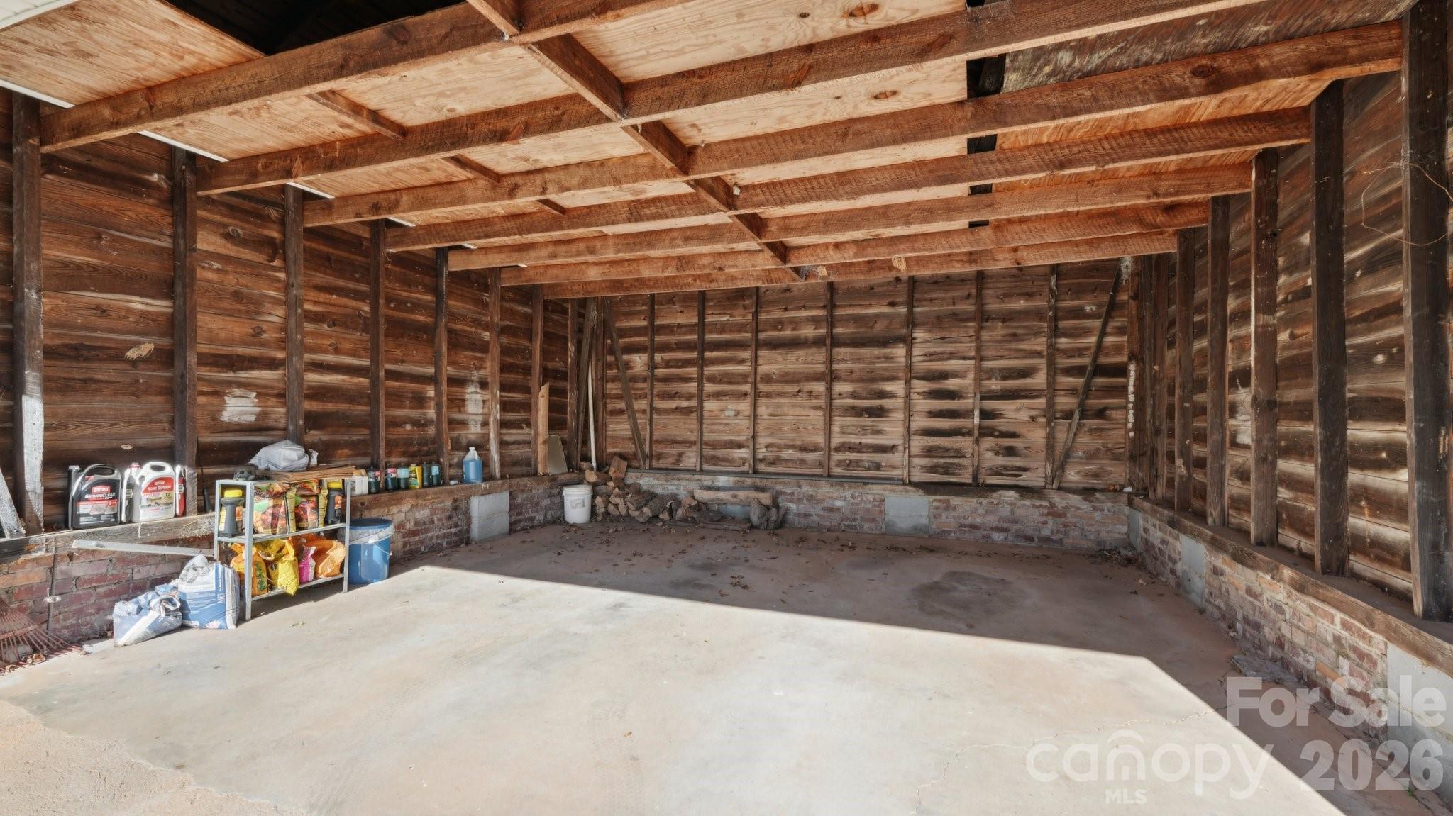 552 Hyde Park Drive NE — Concord