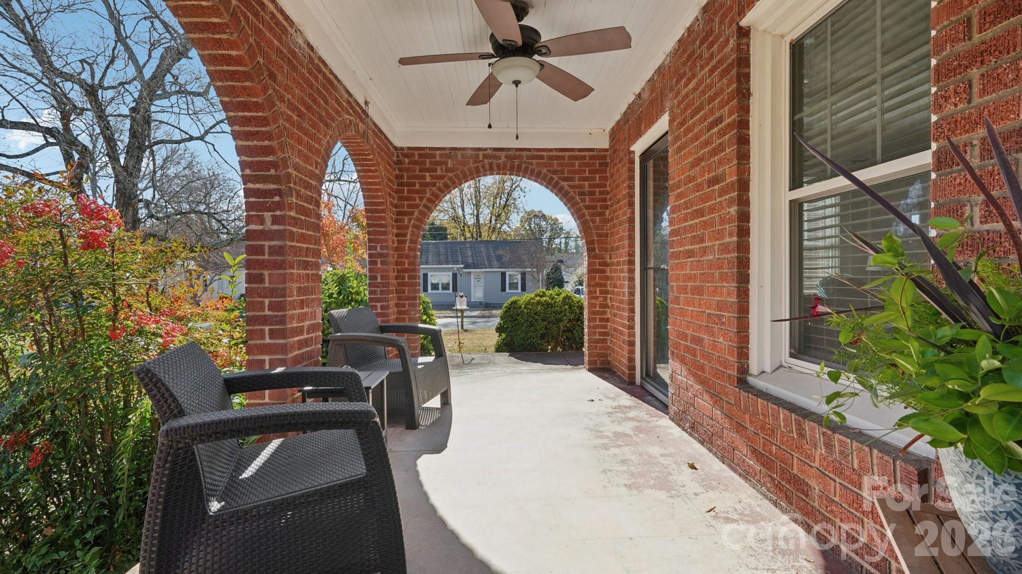552 Hyde Park Drive NE — Concord