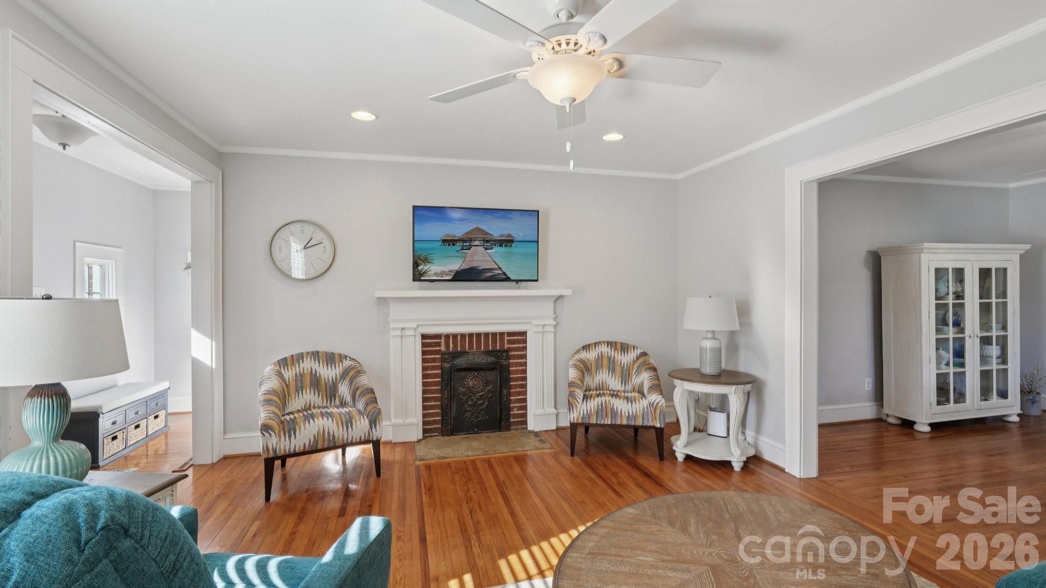 552 Hyde Park Drive NE — Concord