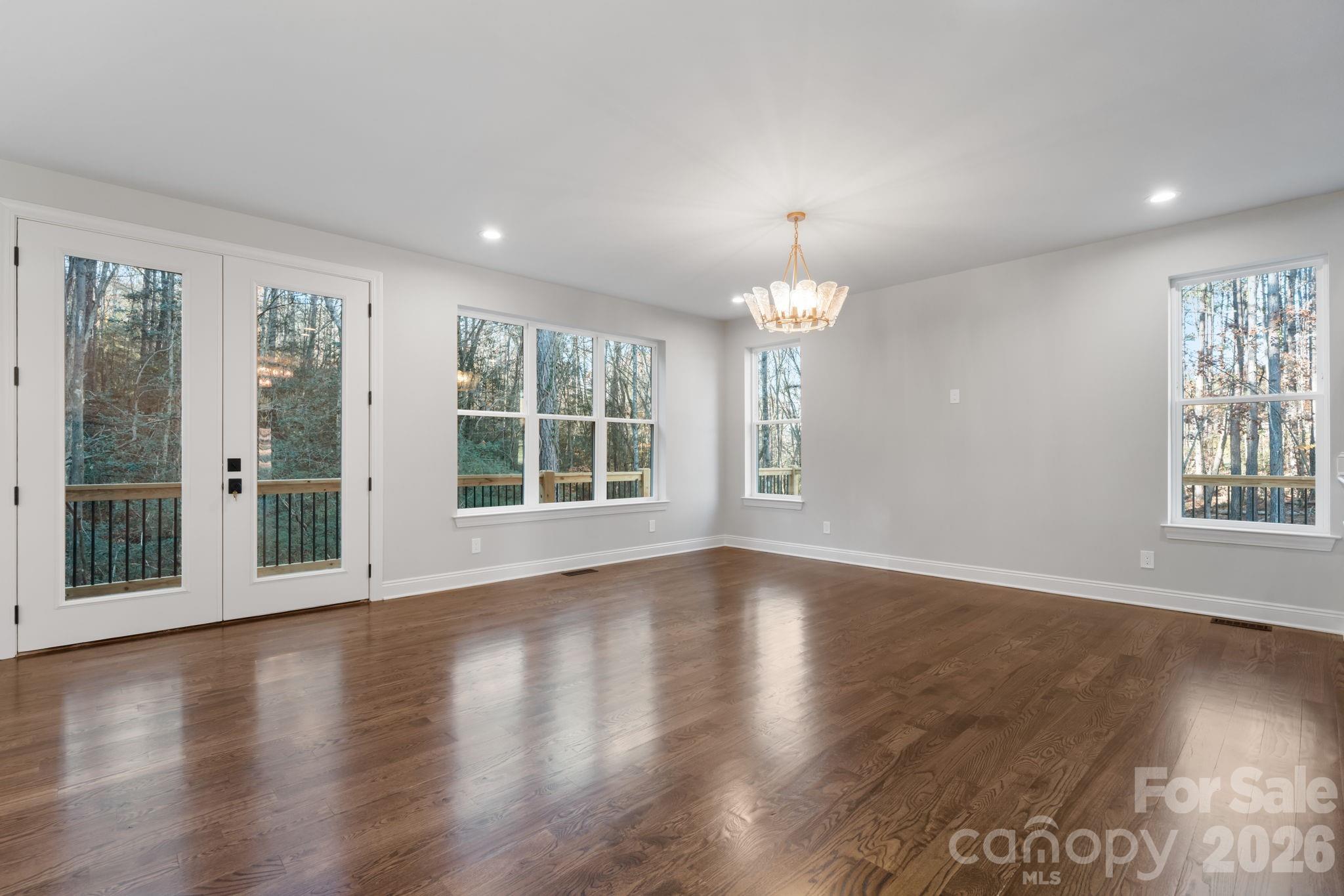 5163 Hurricane Hill Road — Granite Falls
