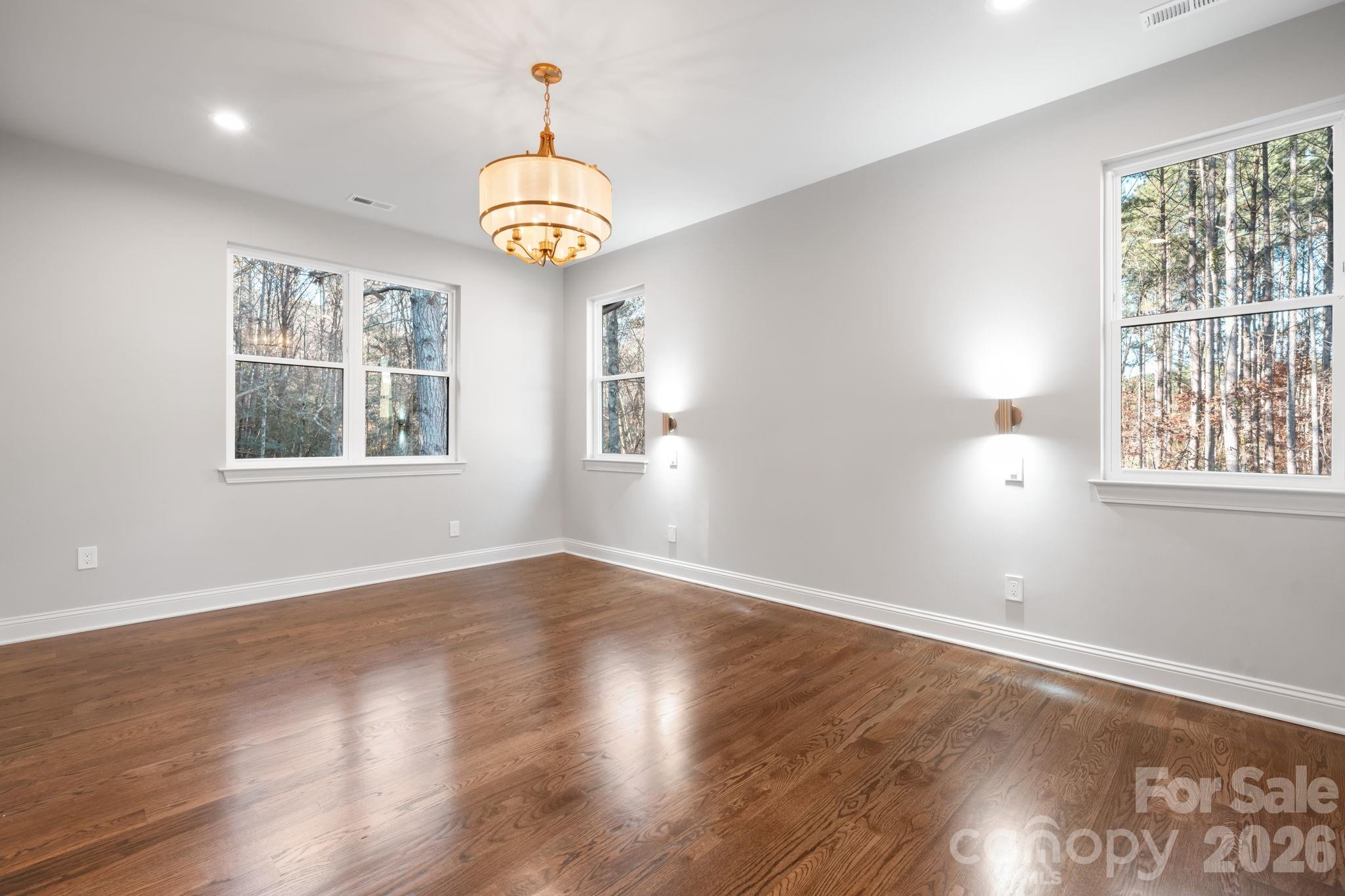 5163 Hurricane Hill Road — Granite Falls