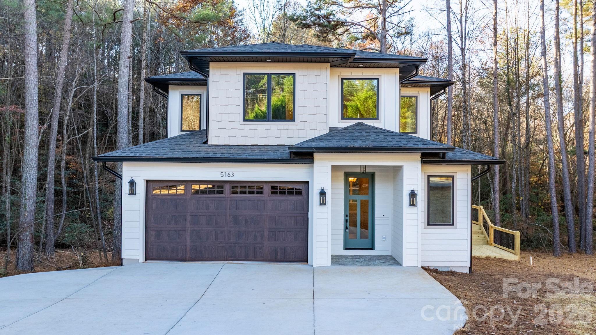 5163 Hurricane Hill Road — Granite Falls