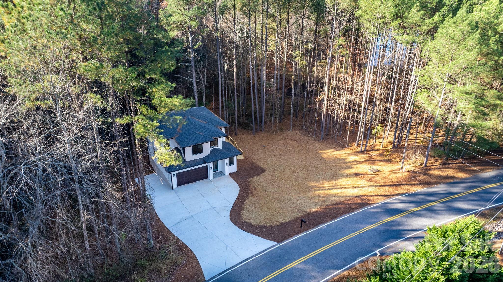 5163 Hurricane Hill Road — Granite Falls