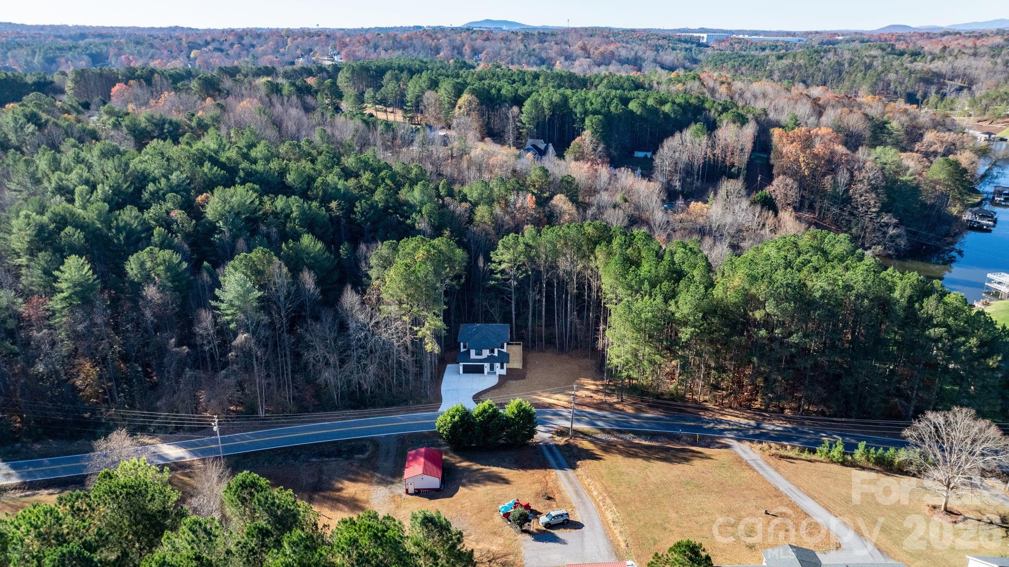 5163 Hurricane Hill Road — Granite Falls
