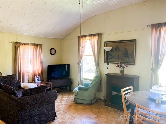 25 Highland Street — Weaverville