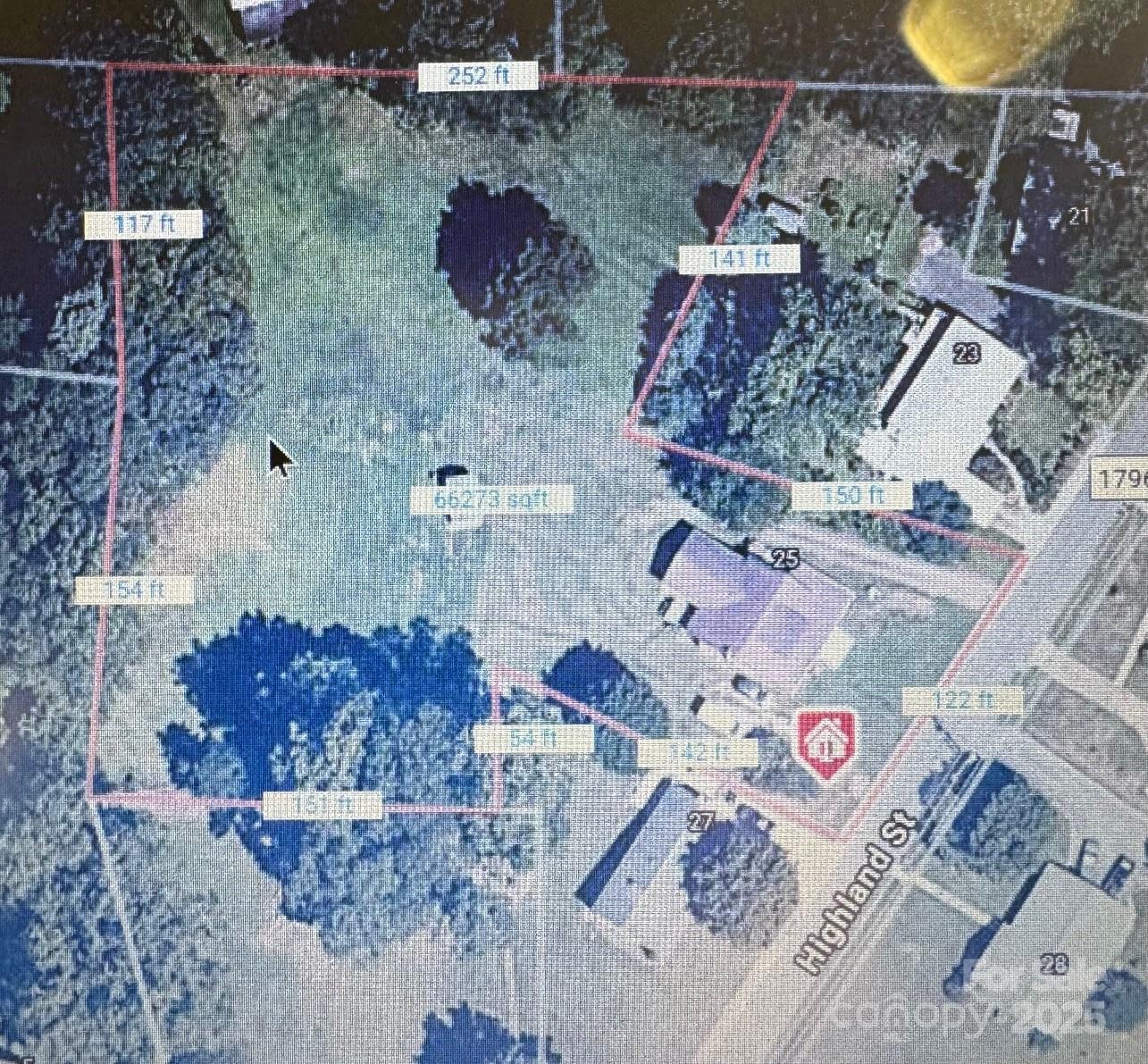 25 Highland Street — Weaverville