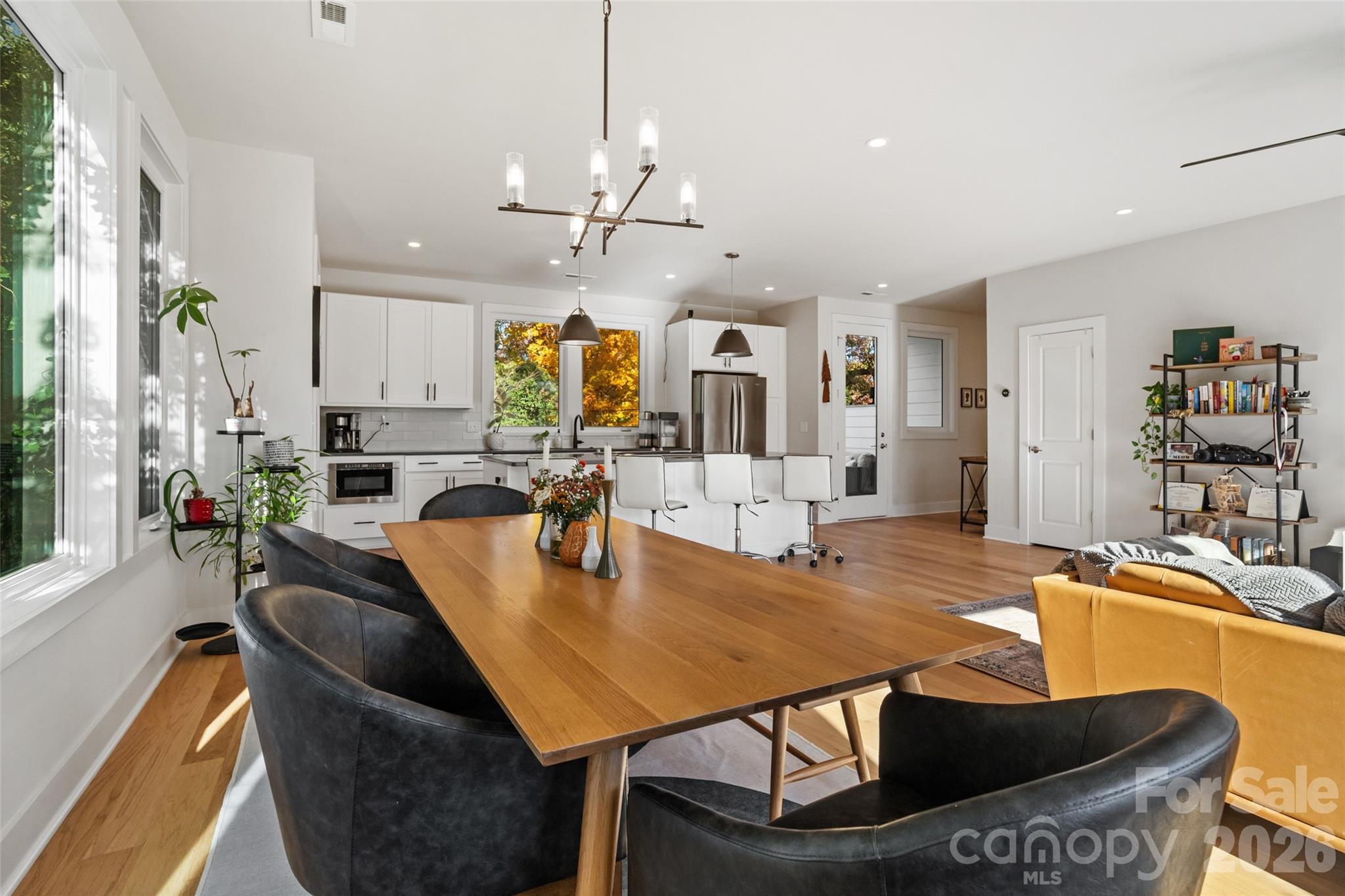 1549 Pinecrest Avenue — Charlotte