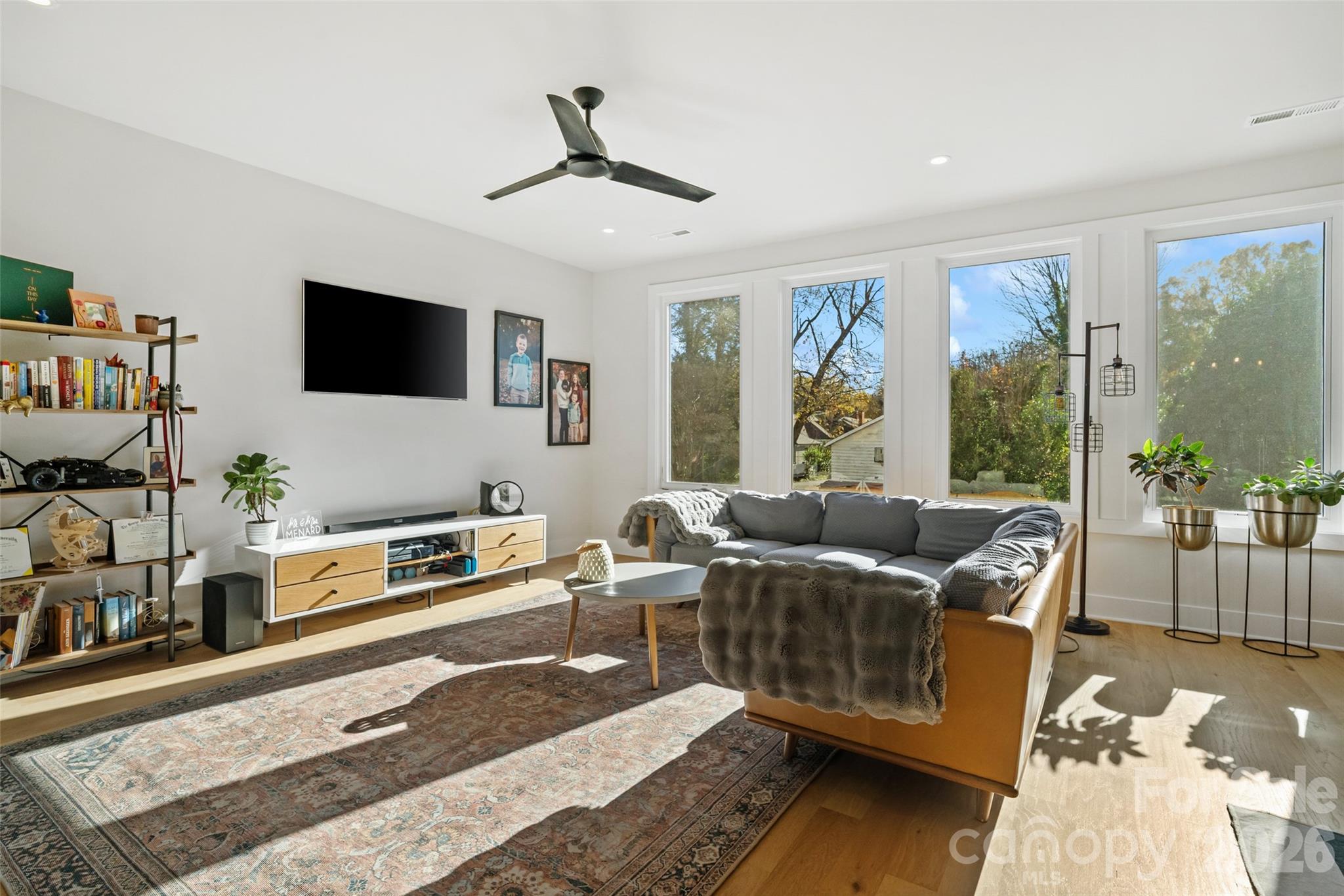 1549 Pinecrest Avenue — Charlotte