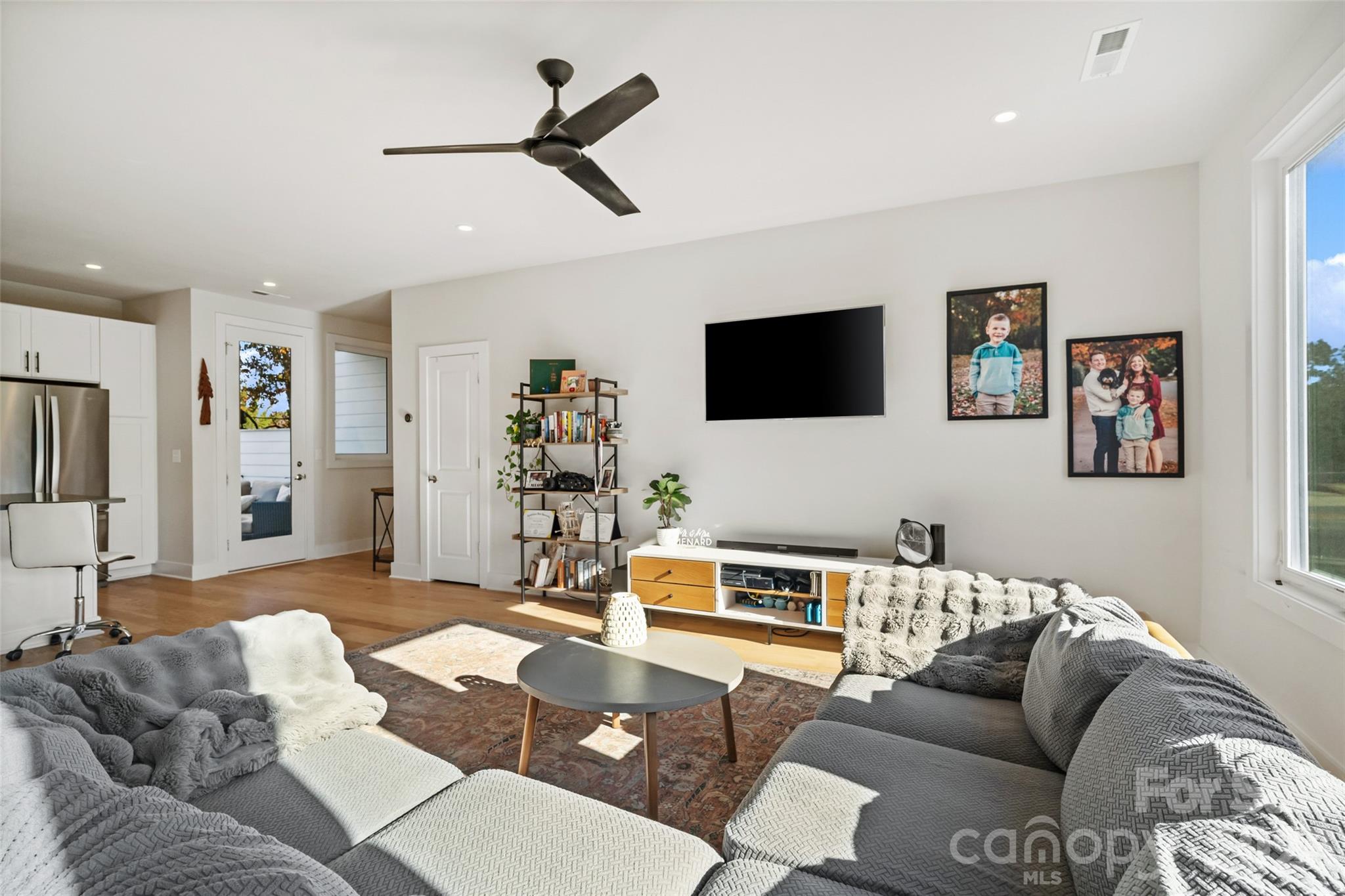 1549 Pinecrest Avenue — Charlotte