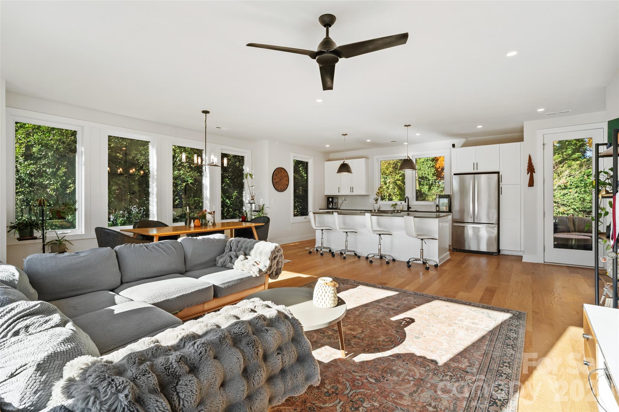 1549 Pinecrest Avenue — Charlotte