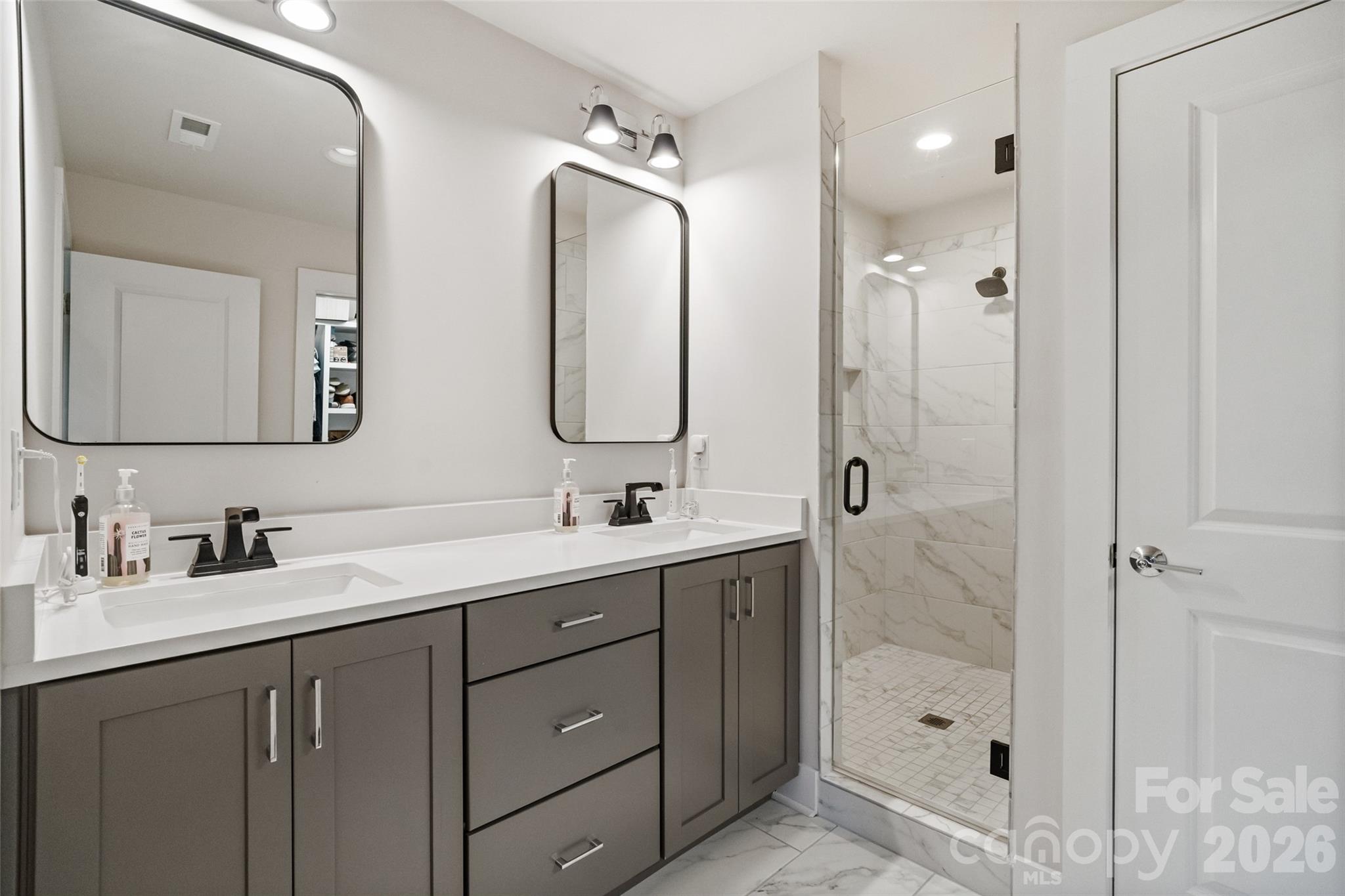1549 Pinecrest Avenue — Charlotte