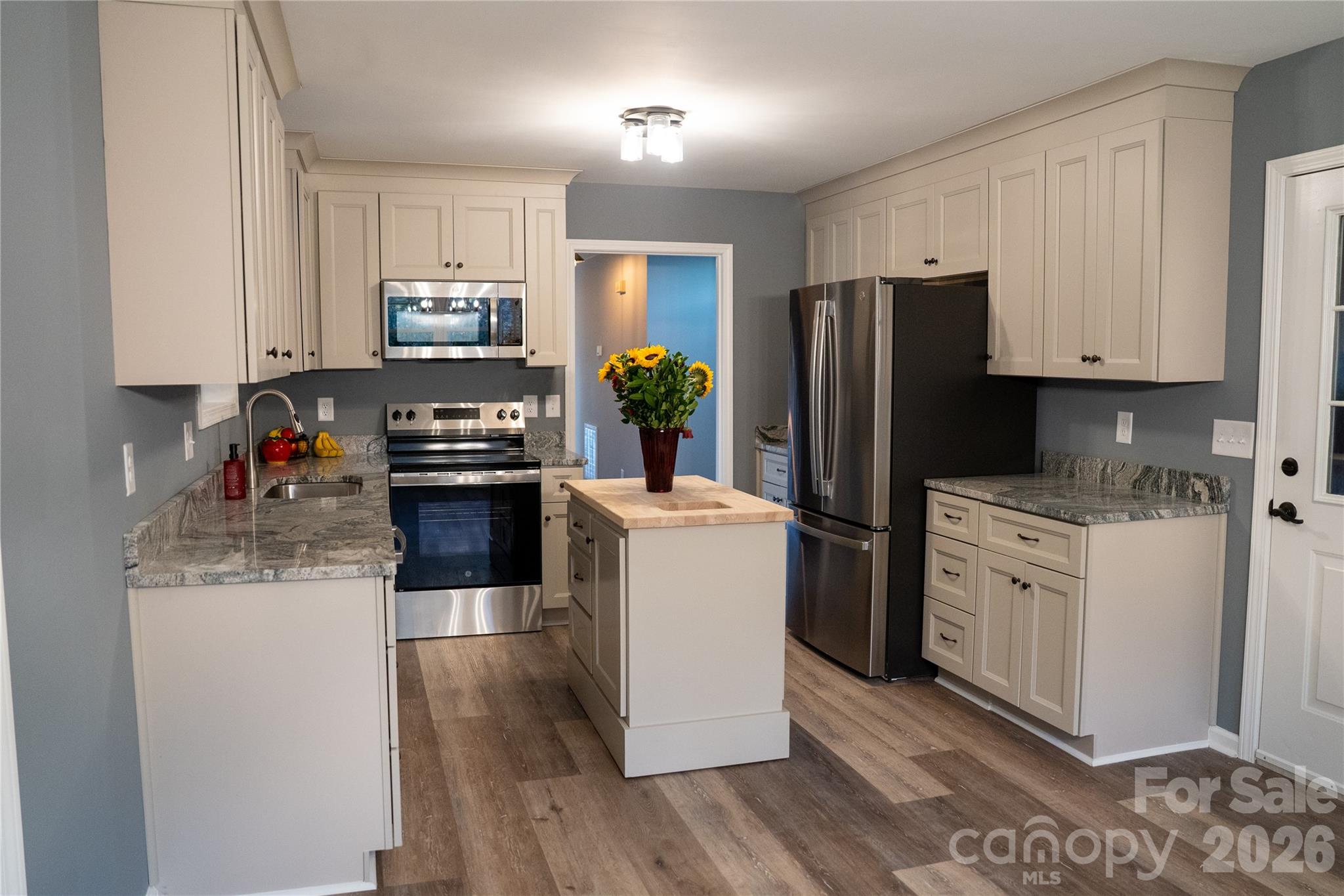 44585 Baldwin Road — New London