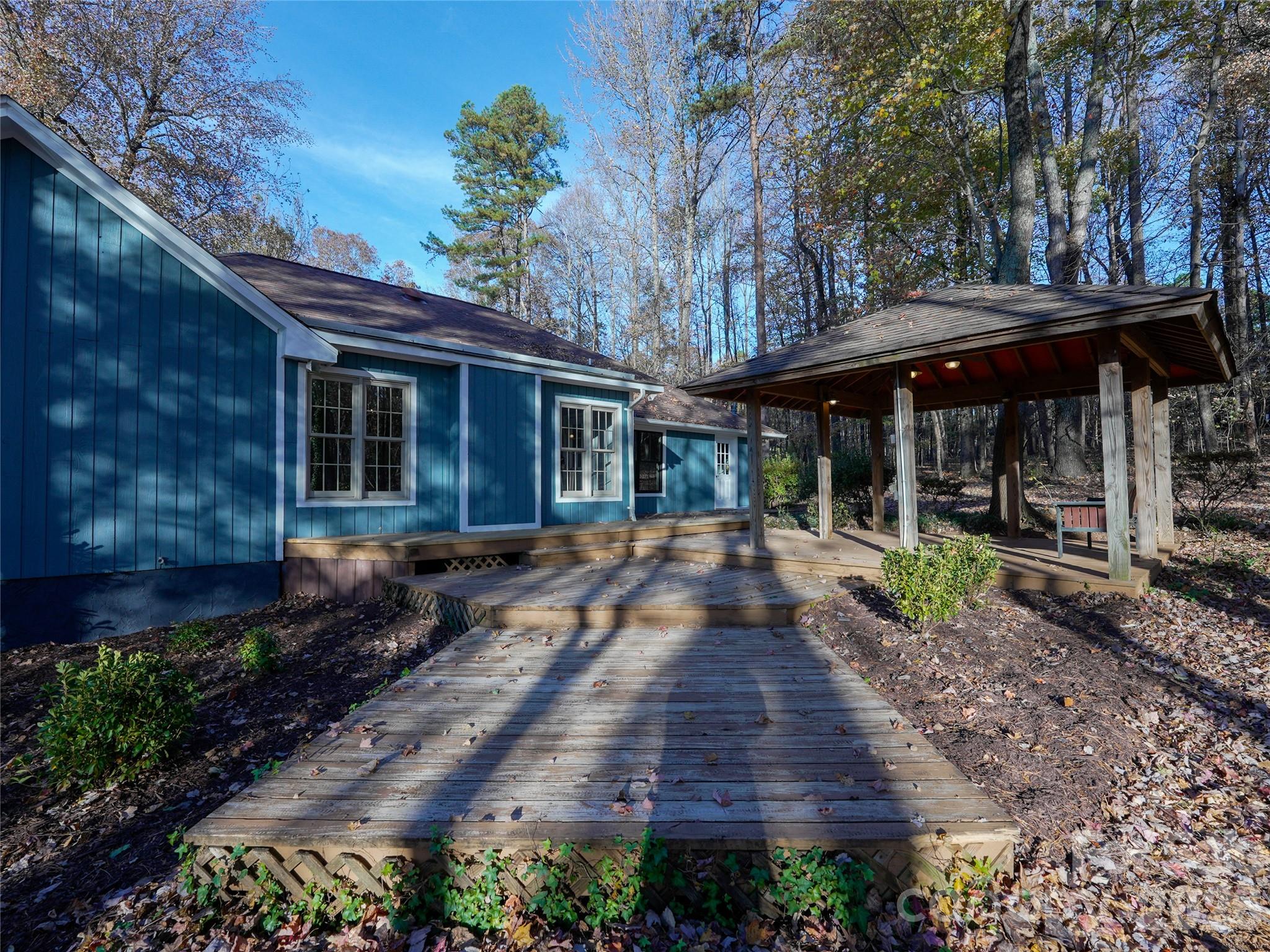 44585 Baldwin Road — New London