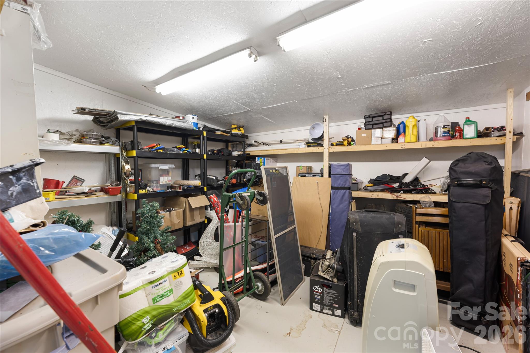 2174 Lynmore Drive — Sherrills Ford