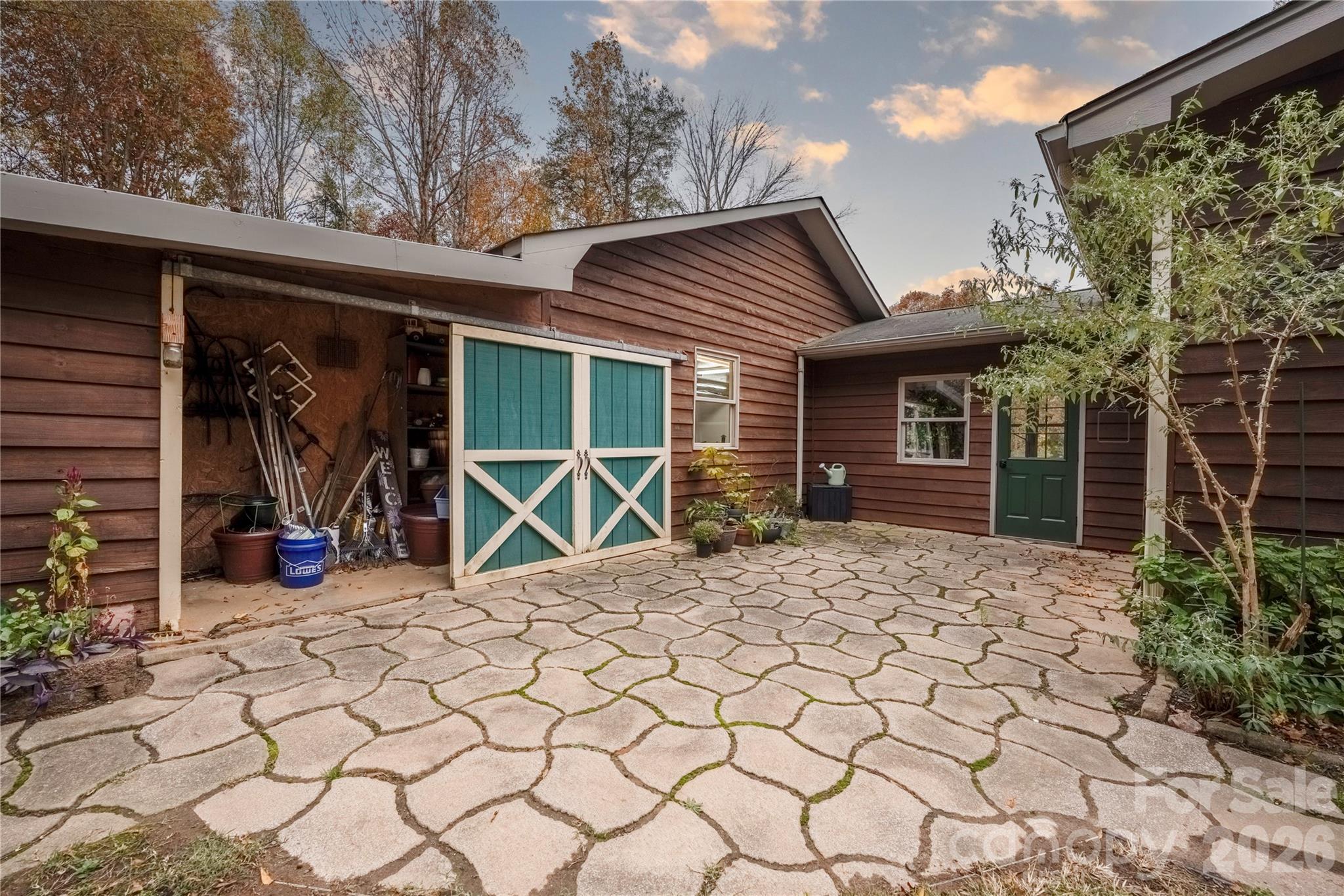 2174 Lynmore Drive — Sherrills Ford
