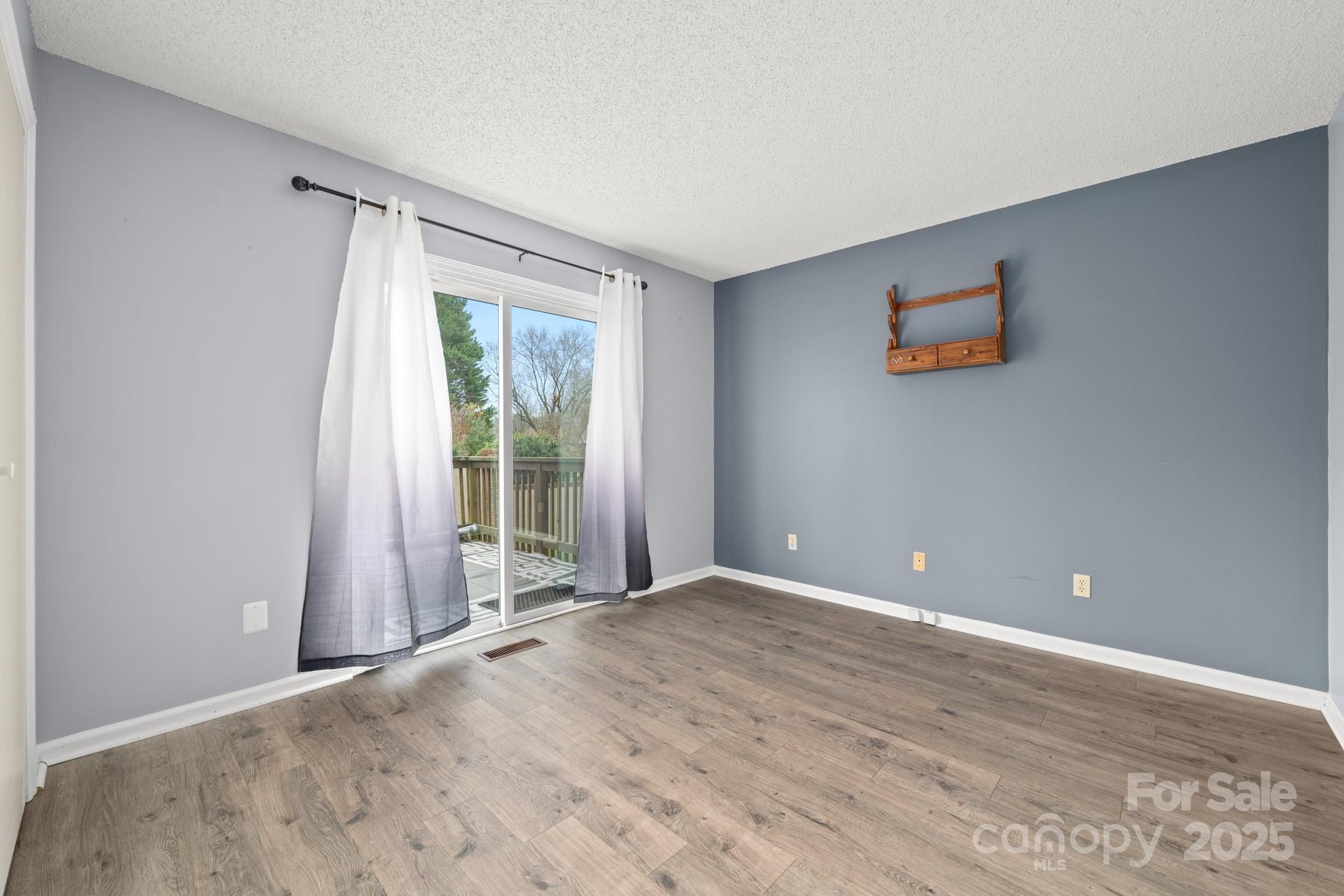 27 Capri Lane #15-D — Hendersonville