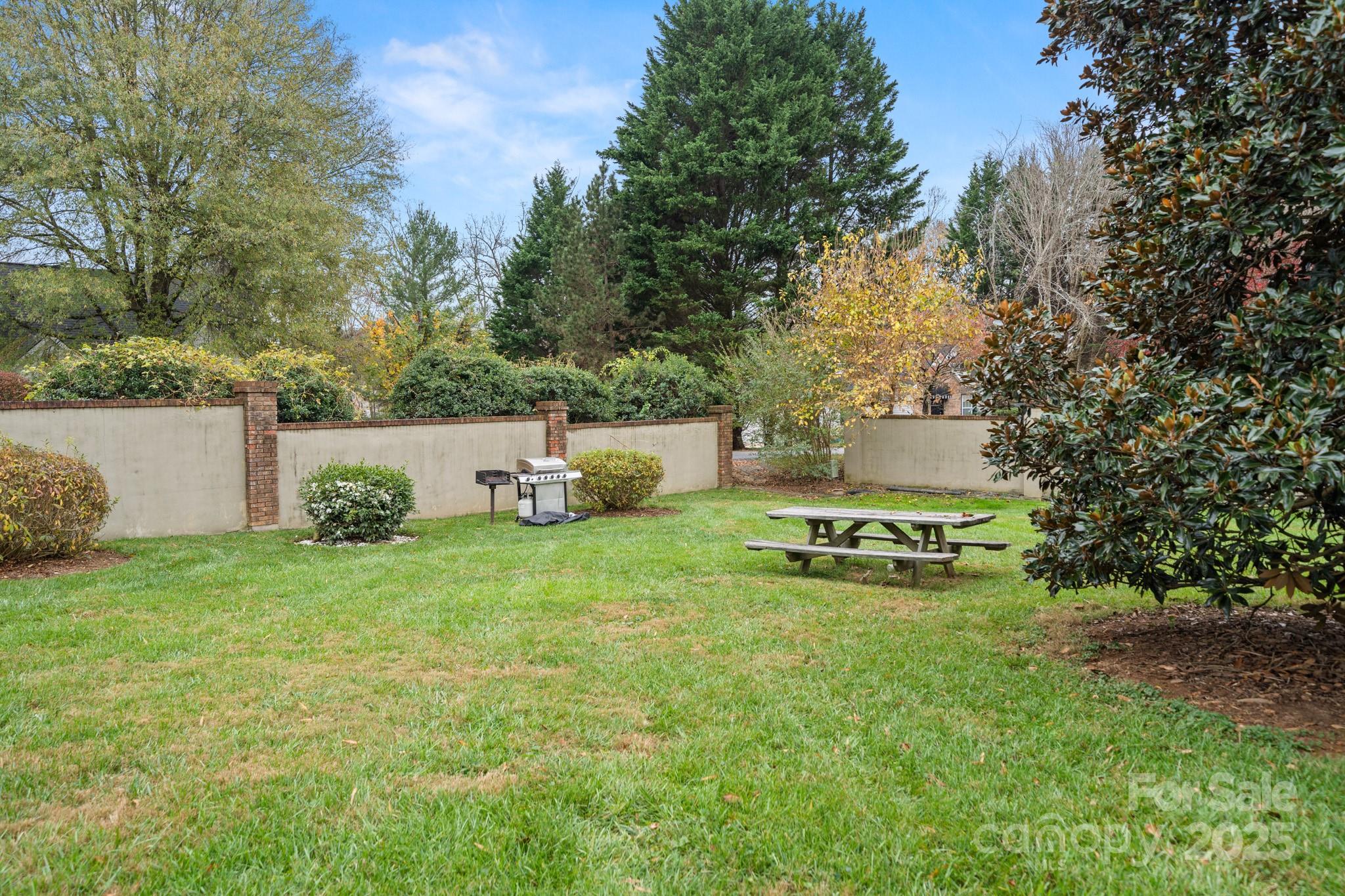27 Capri Lane #15-D — Hendersonville