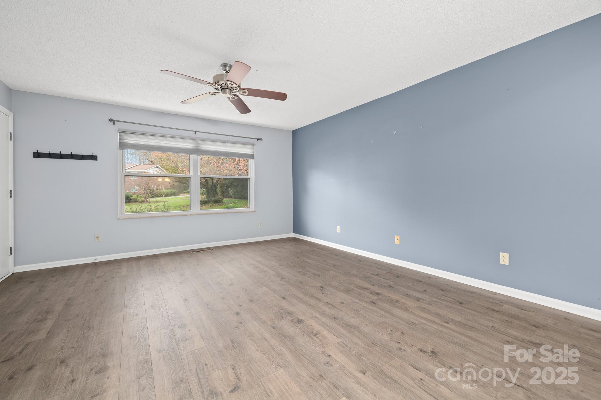 27 Capri Lane #15-D — Hendersonville