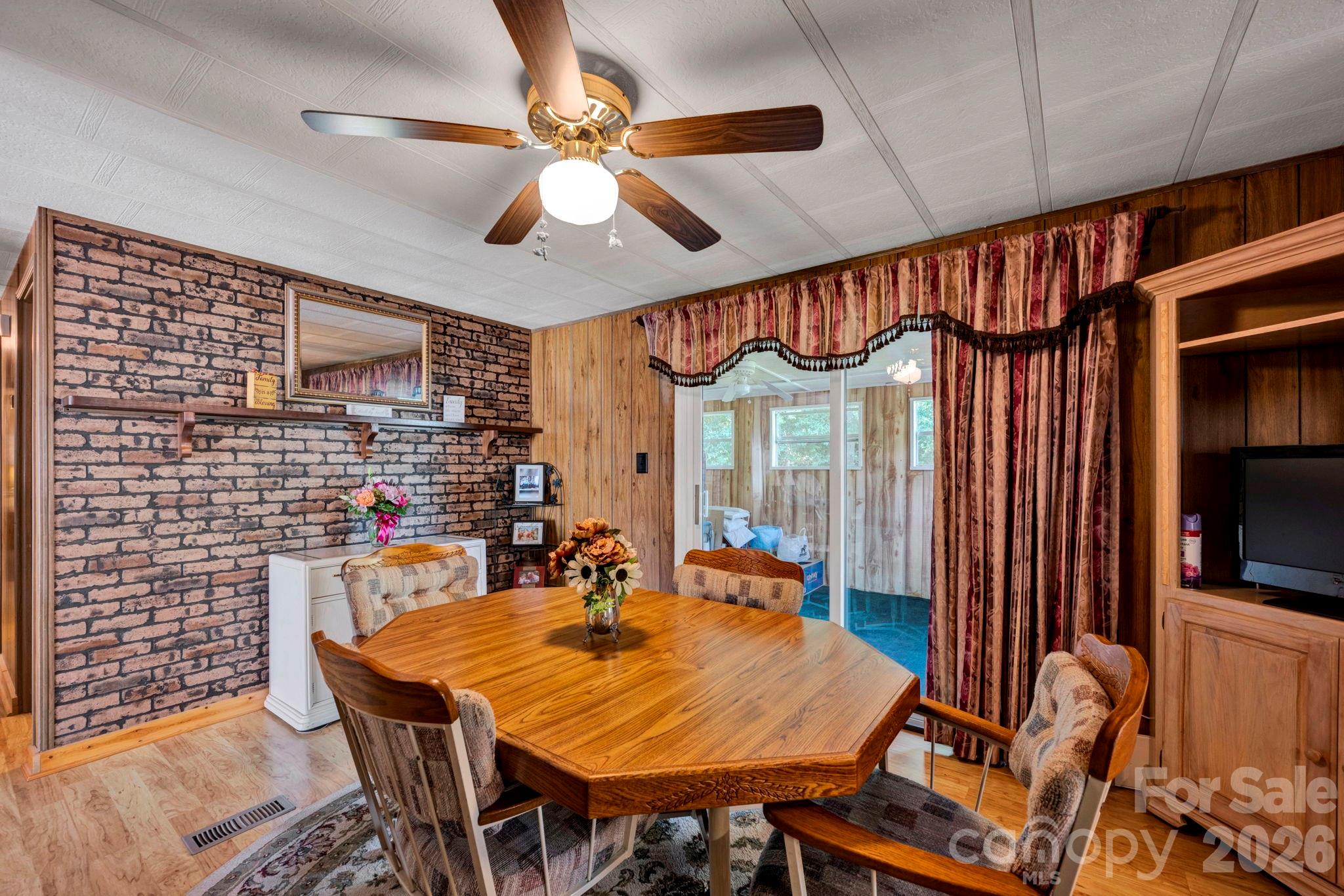 12523 Asbury Chapel Road — Huntersville