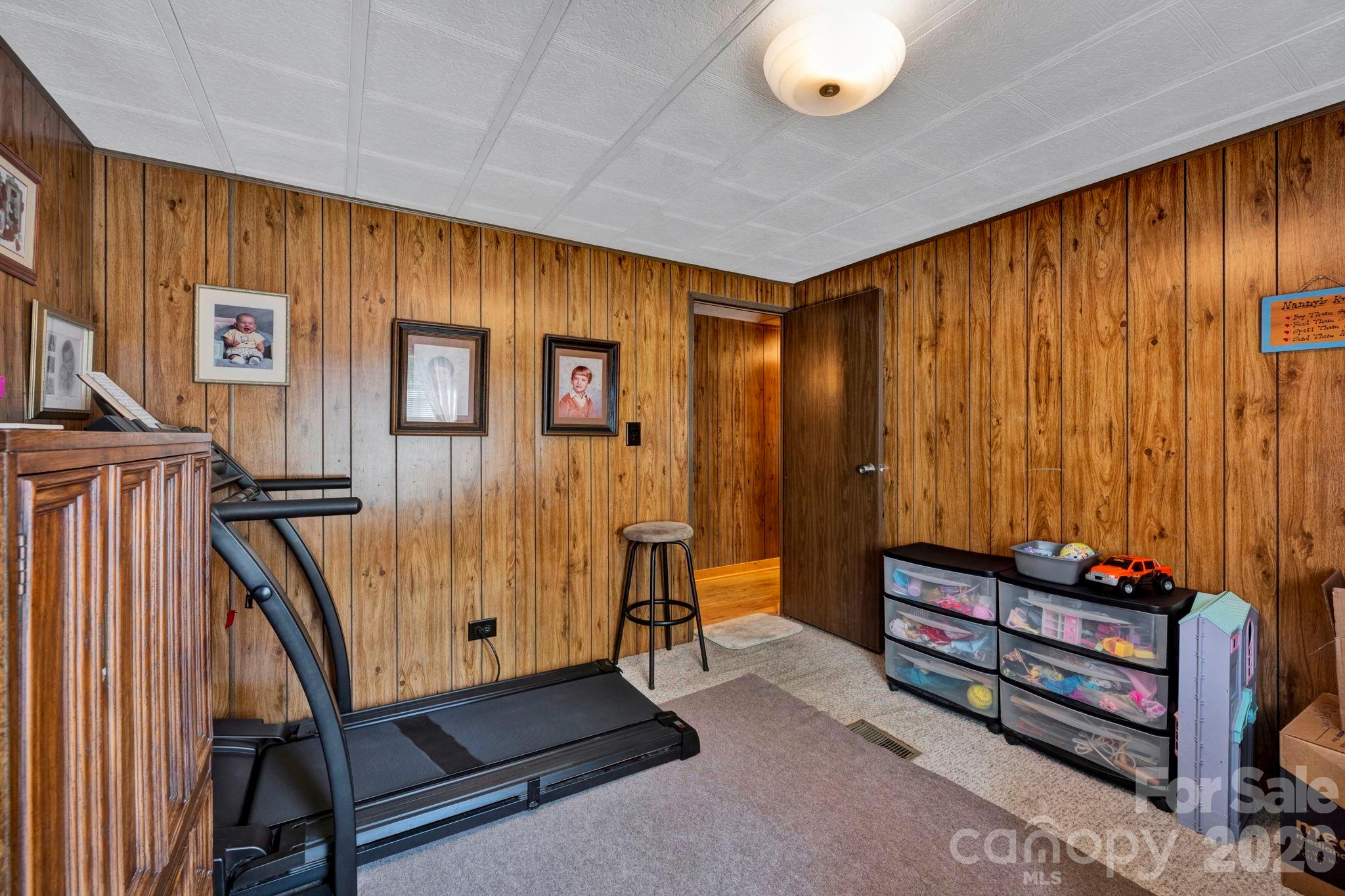 12523 Asbury Chapel Road — Huntersville