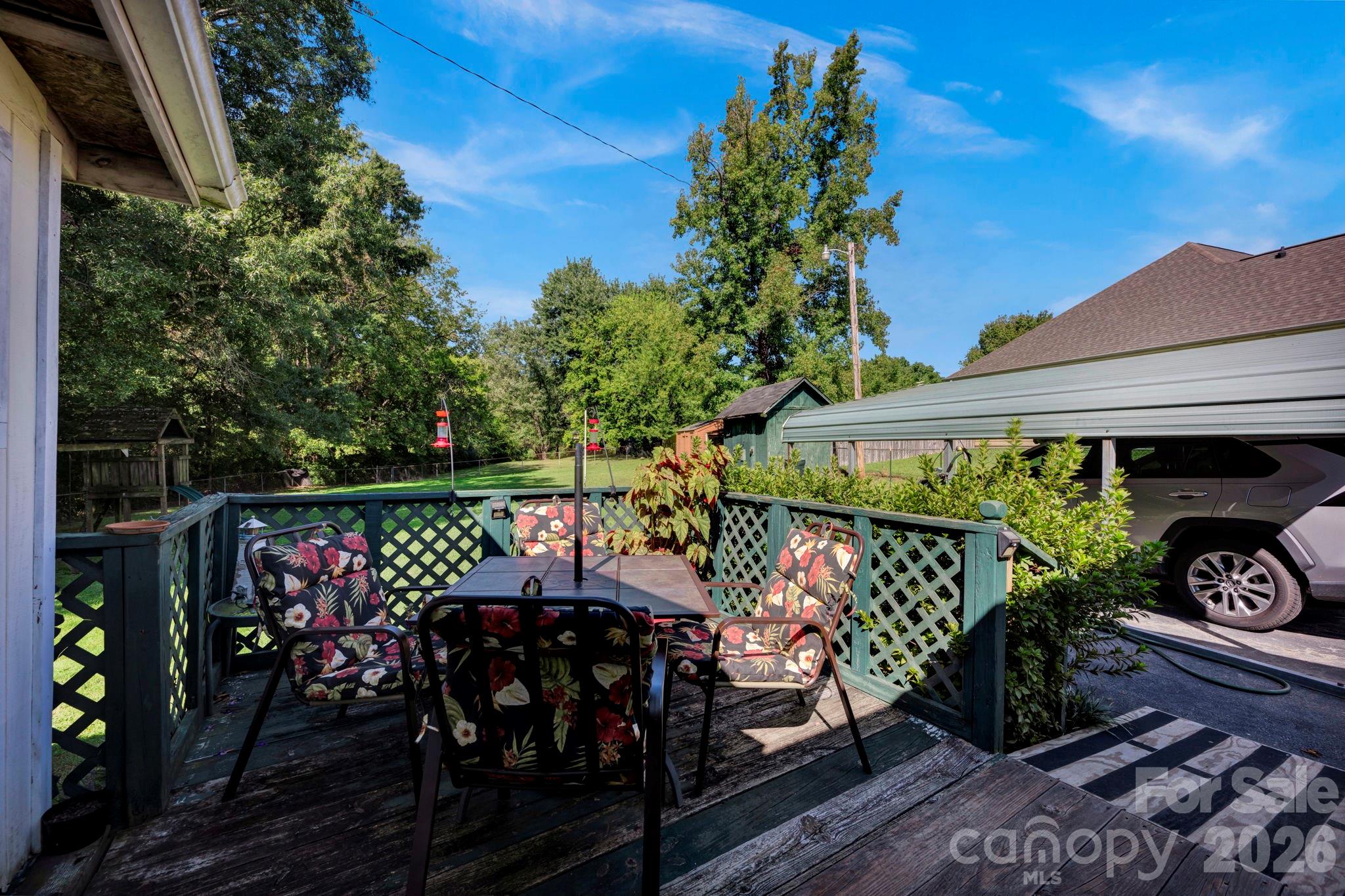 12523 Asbury Chapel Road — Huntersville