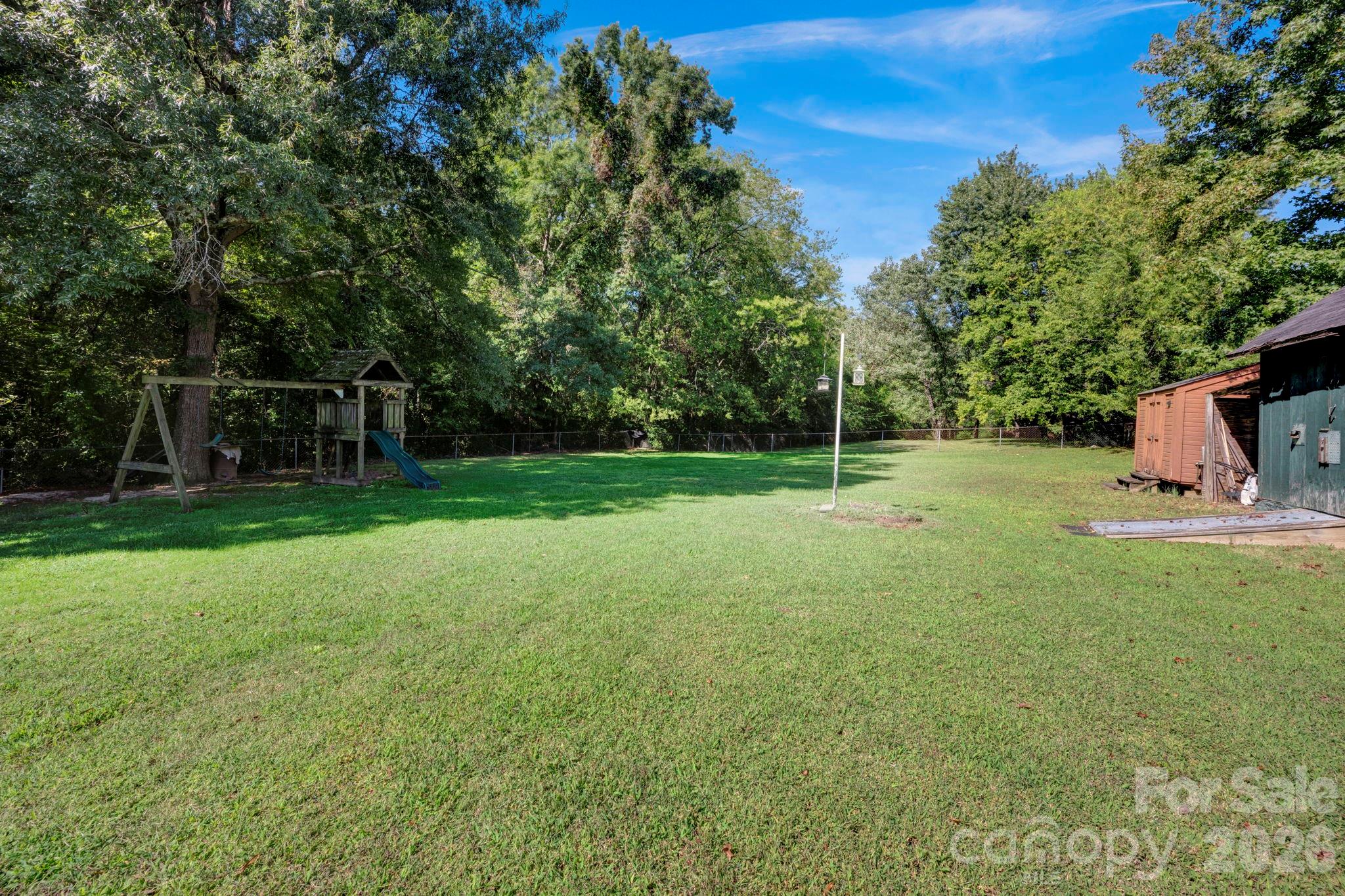 12523 Asbury Chapel Road — Huntersville