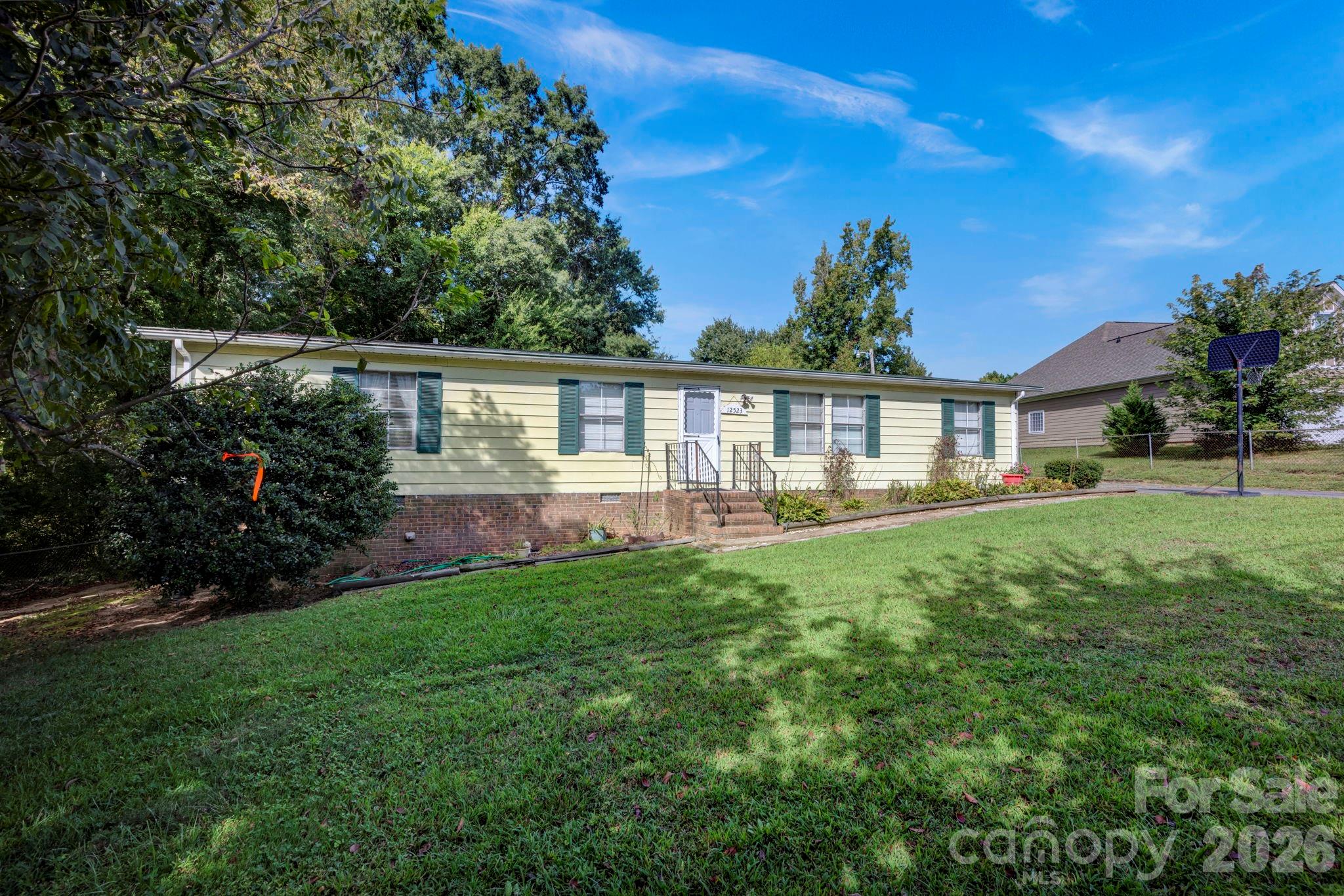 12523 Asbury Chapel Road — Huntersville