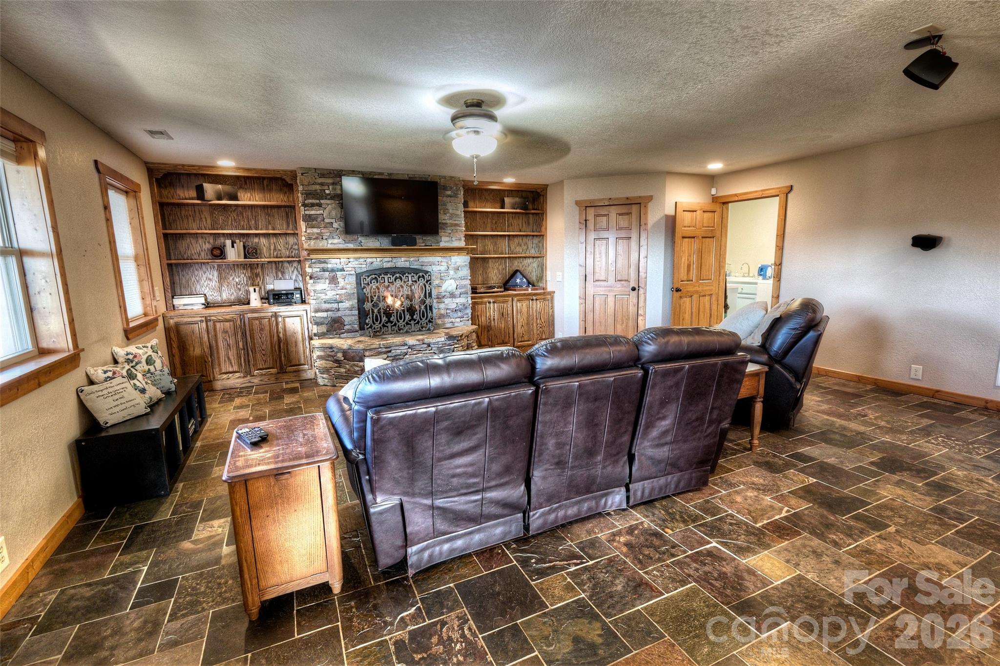 168 Laramie Heights — Andrews
