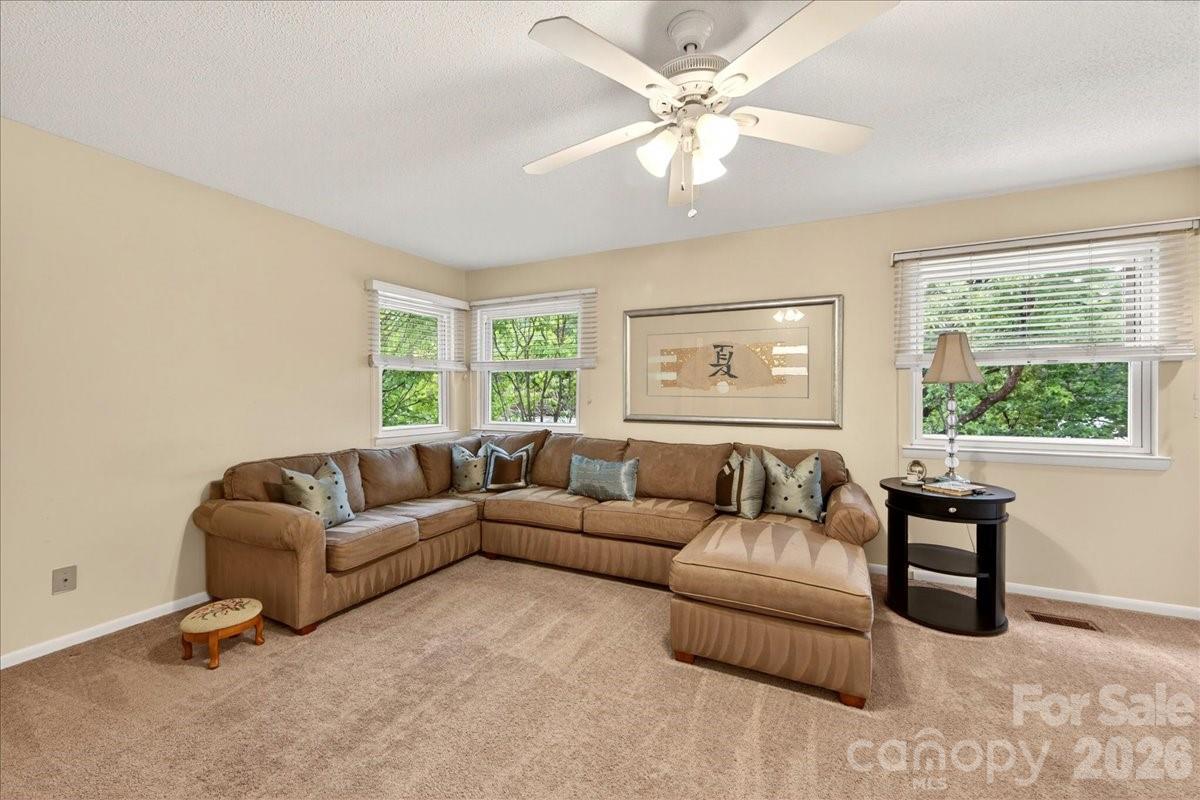 830 Sardis Cove Drive — Charlotte