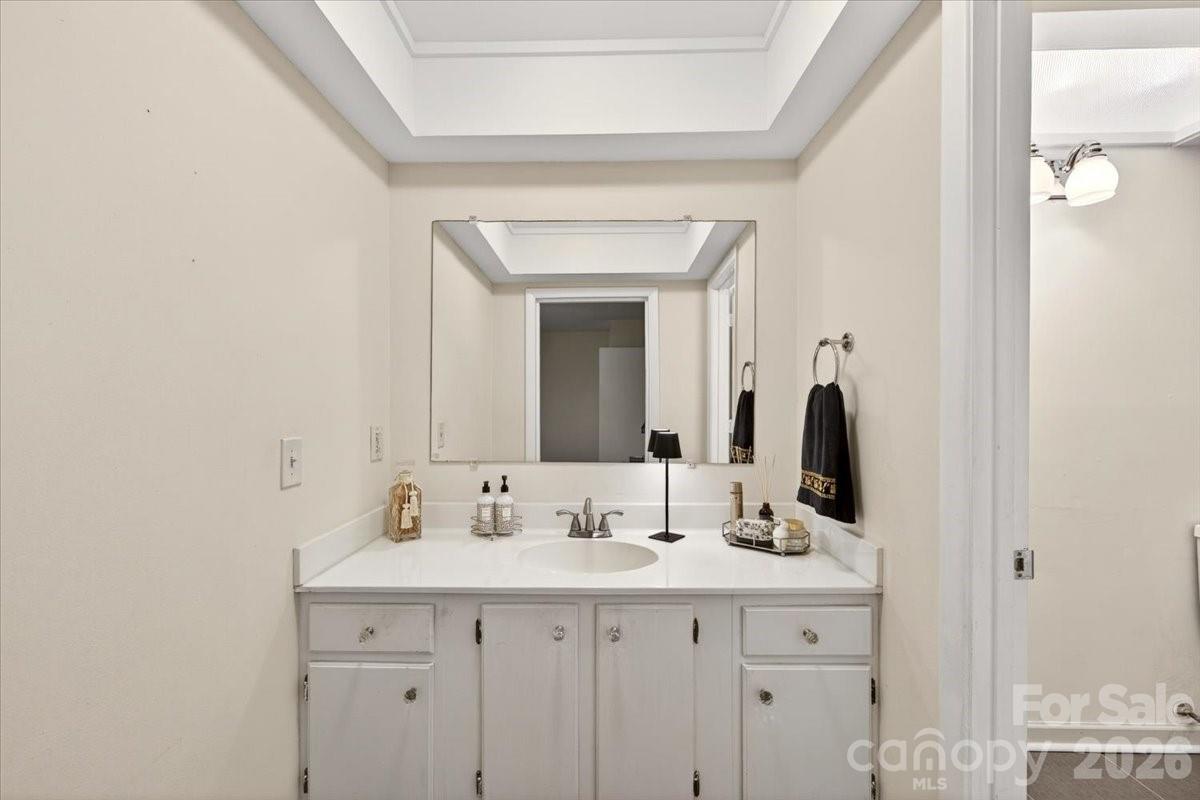 830 Sardis Cove Drive — Charlotte