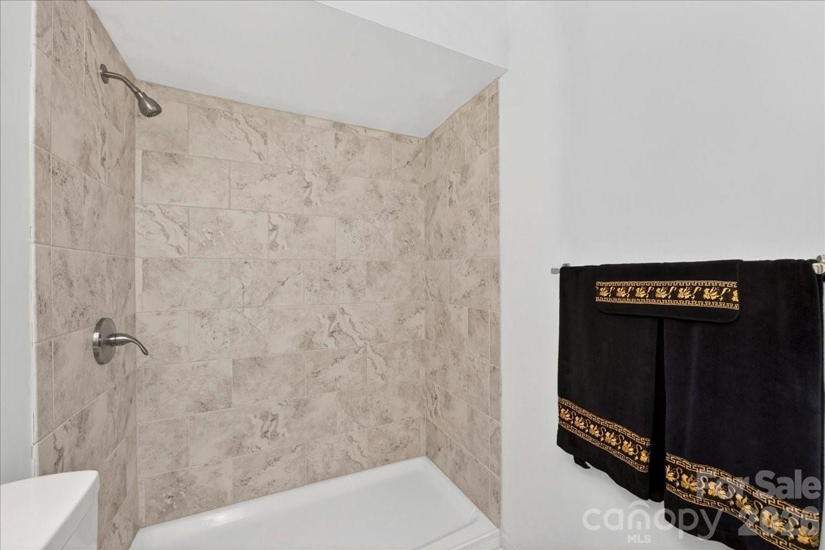 830 Sardis Cove Drive — Charlotte