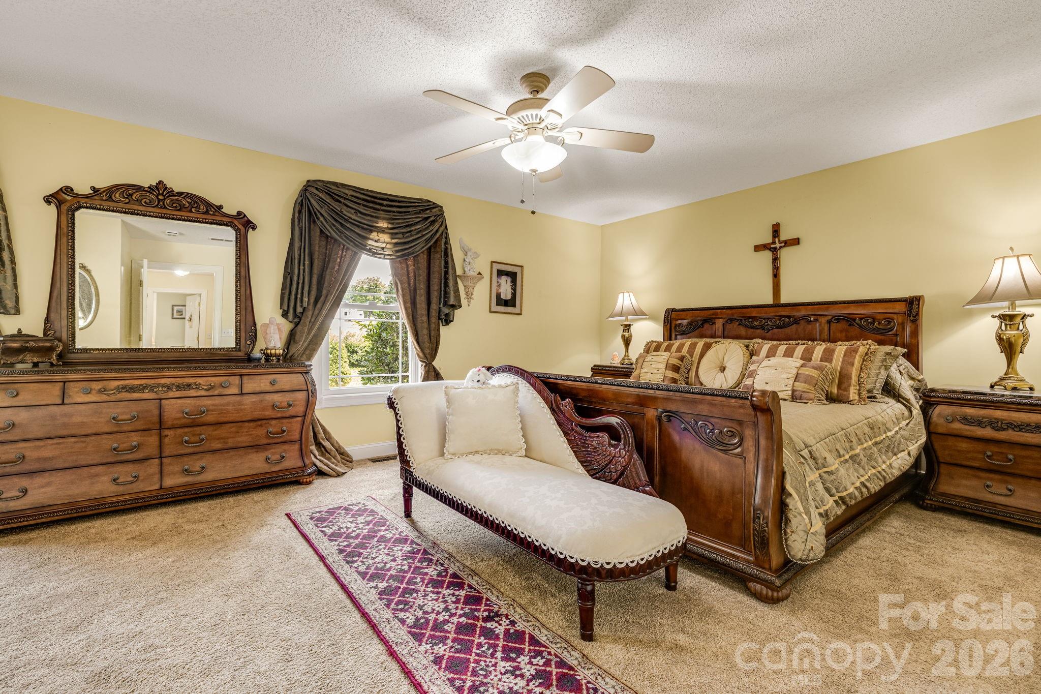 350 Old Sunset Hill Road — Hendersonville