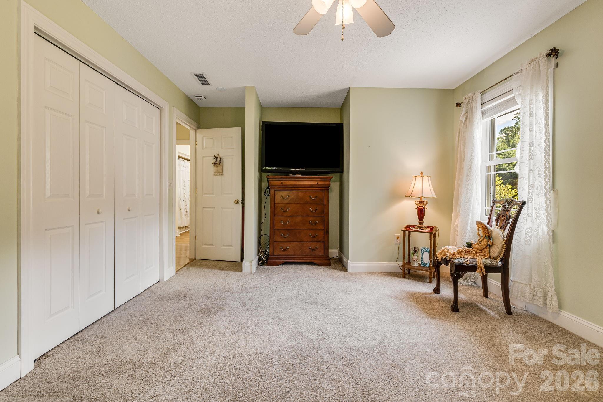 350 Old Sunset Hill Road — Hendersonville