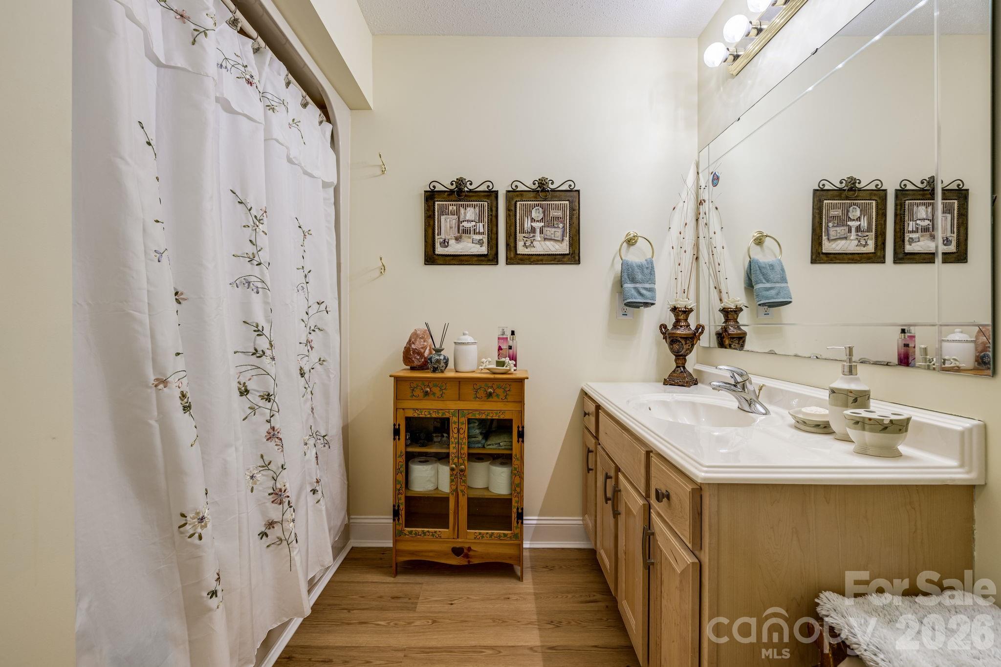350 Old Sunset Hill Road — Hendersonville