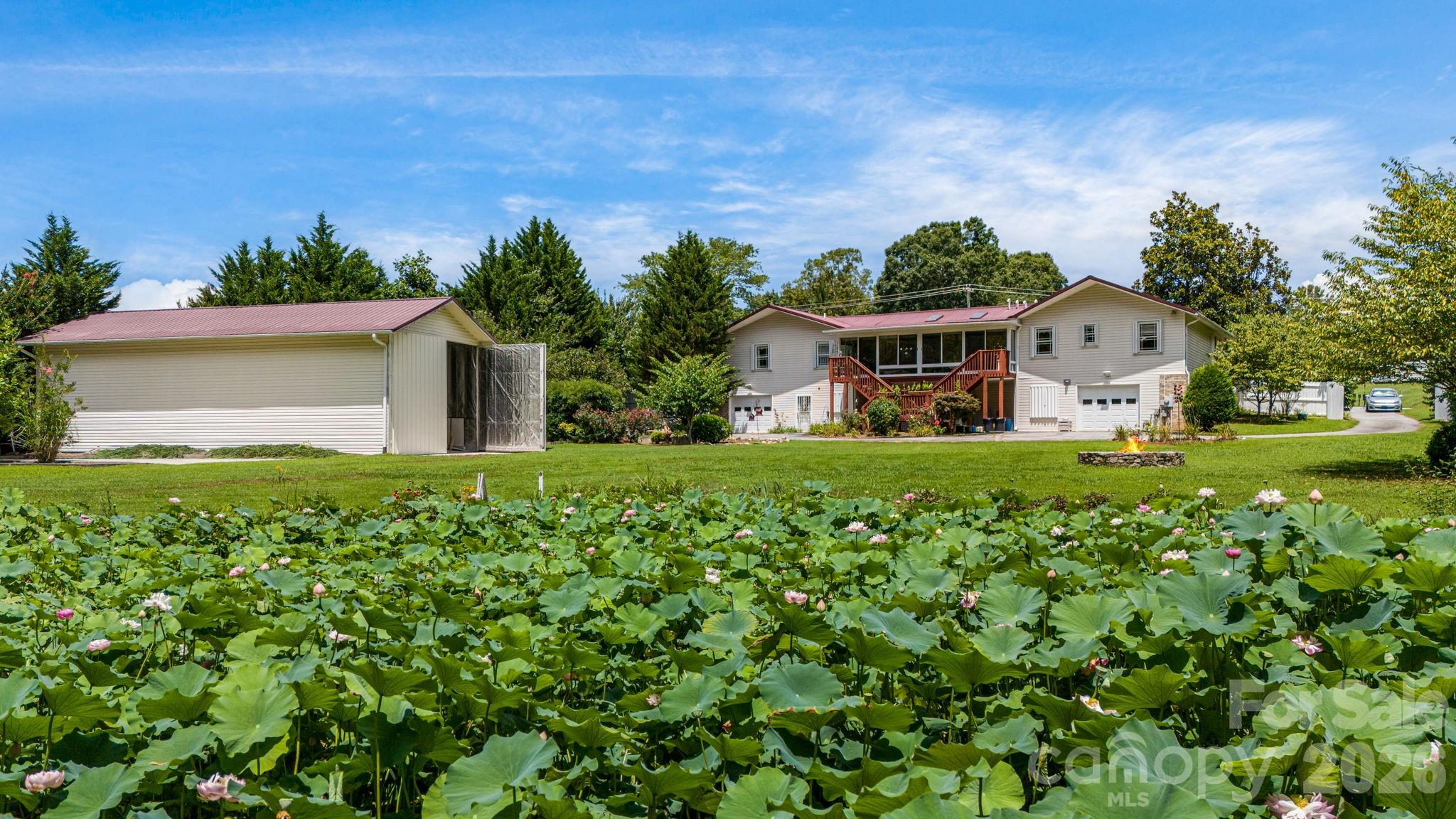 350 Old Sunset Hill Road — Hendersonville
