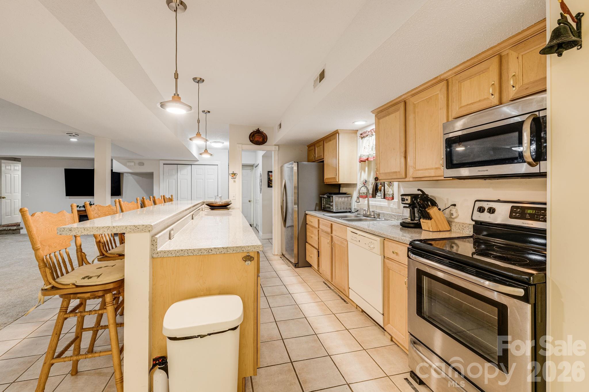 350 Old Sunset Hill Road — Hendersonville