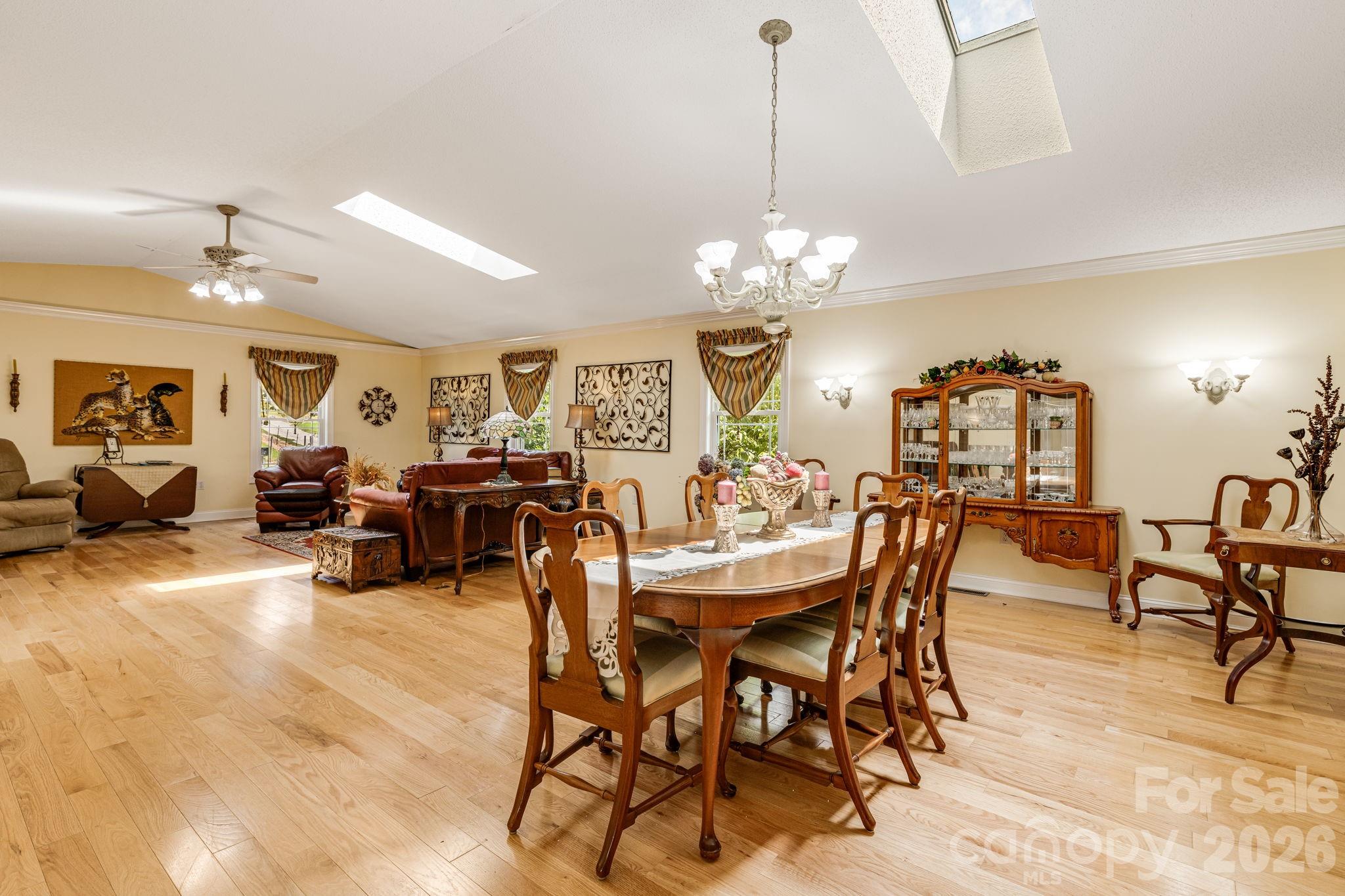 350 Old Sunset Hill Road — Hendersonville