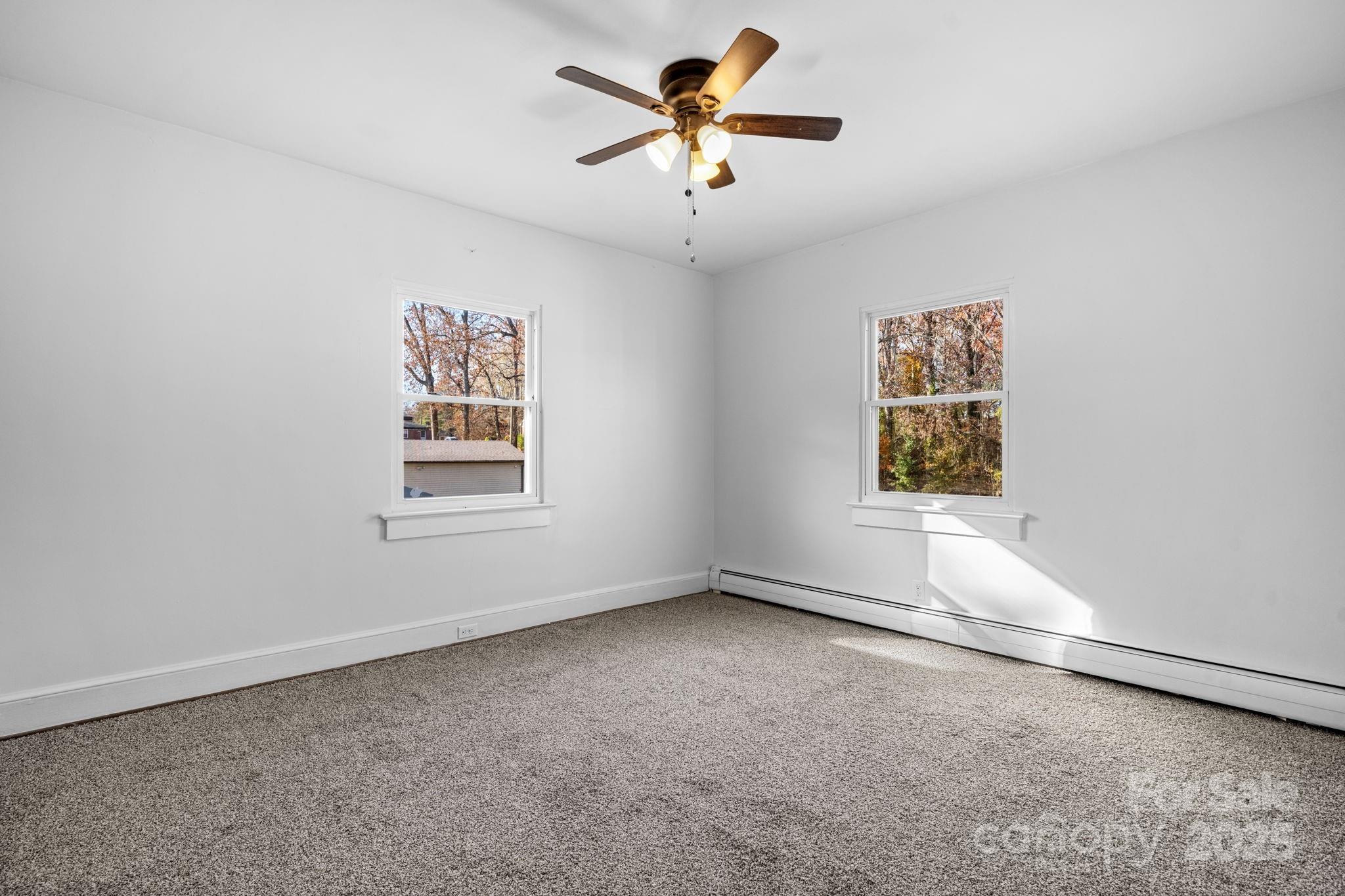 313 17th Street NW — Hickory