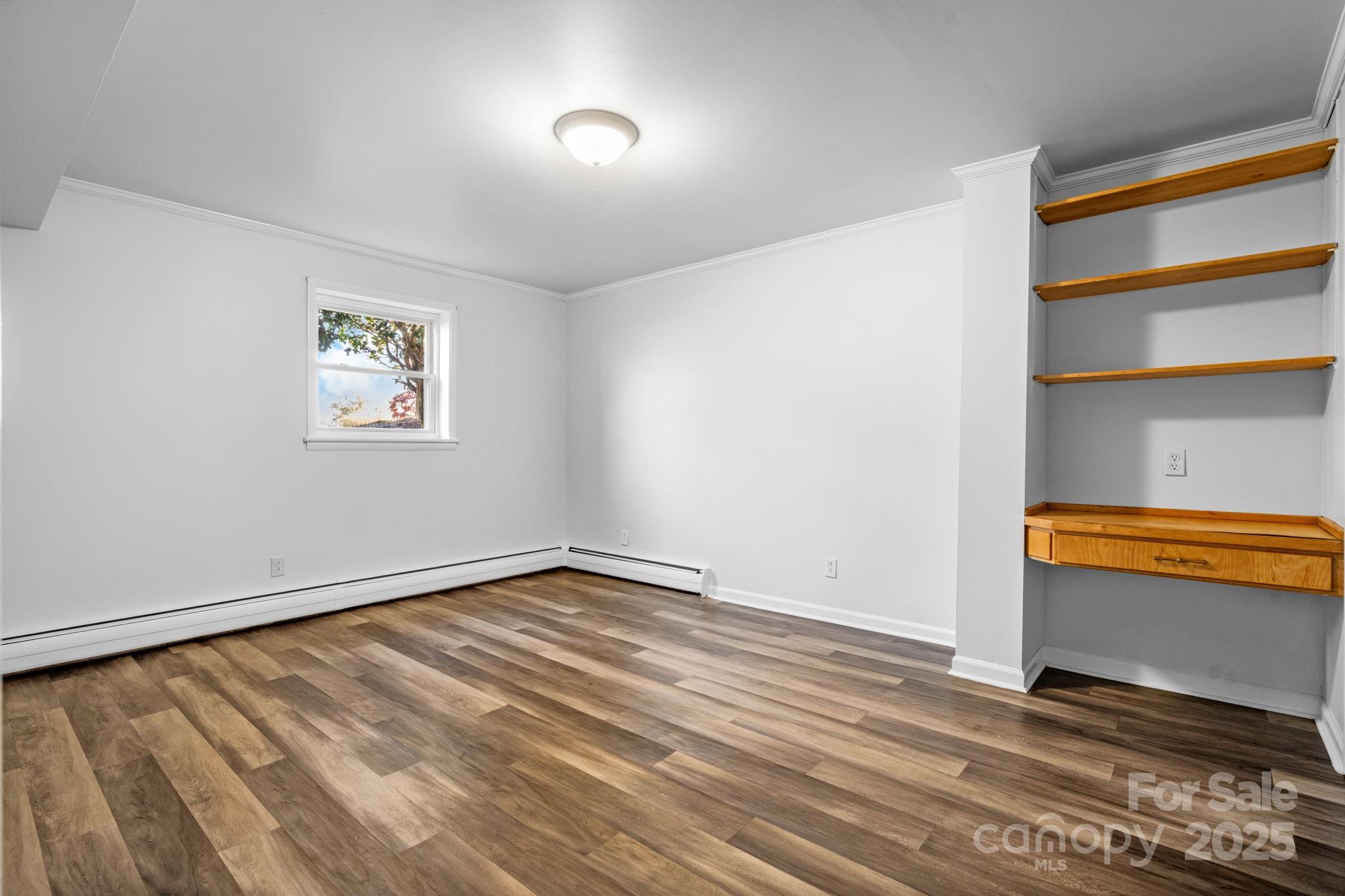 313 17th Street NW — Hickory