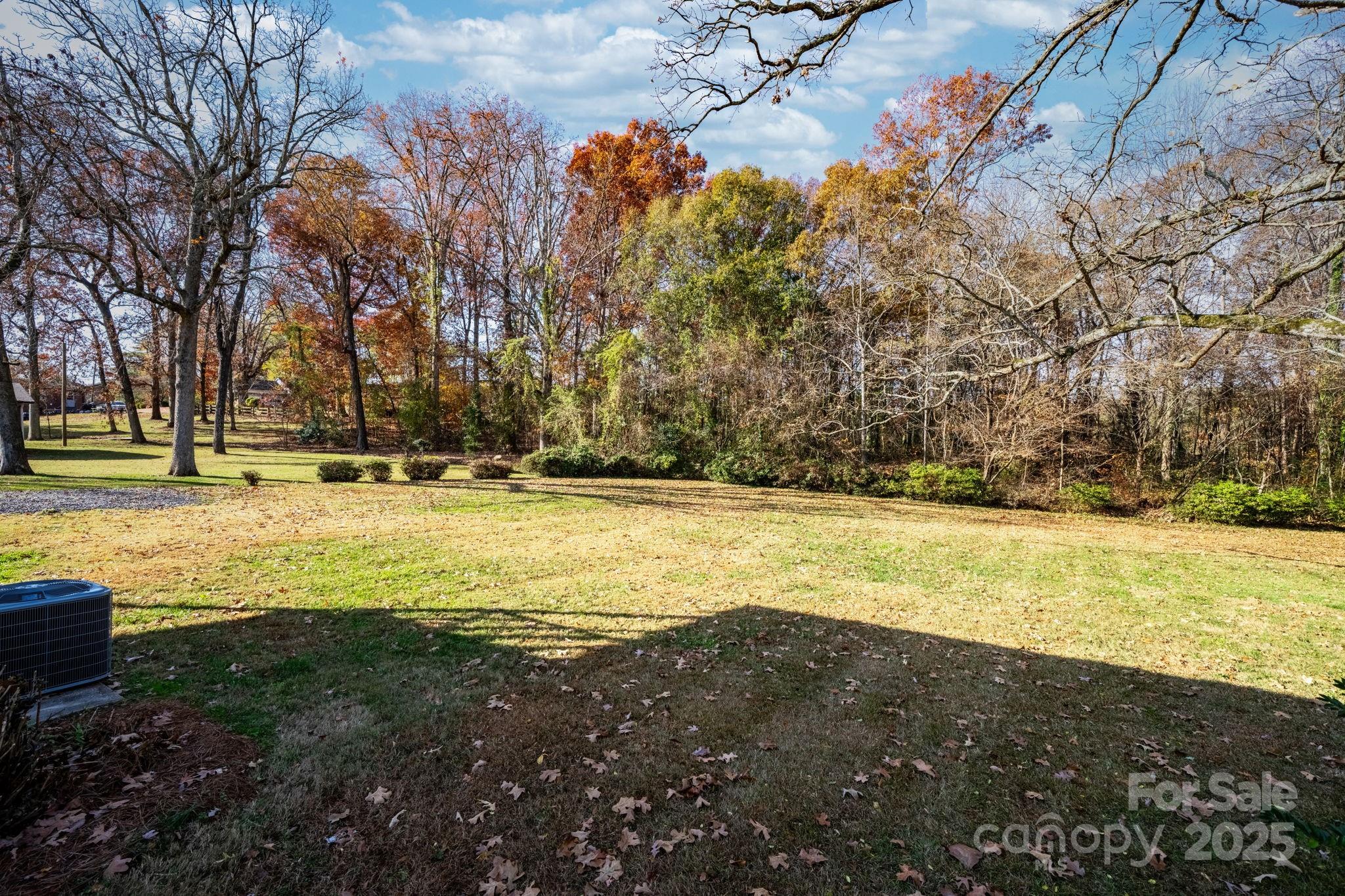 313 17th Street NW — Hickory