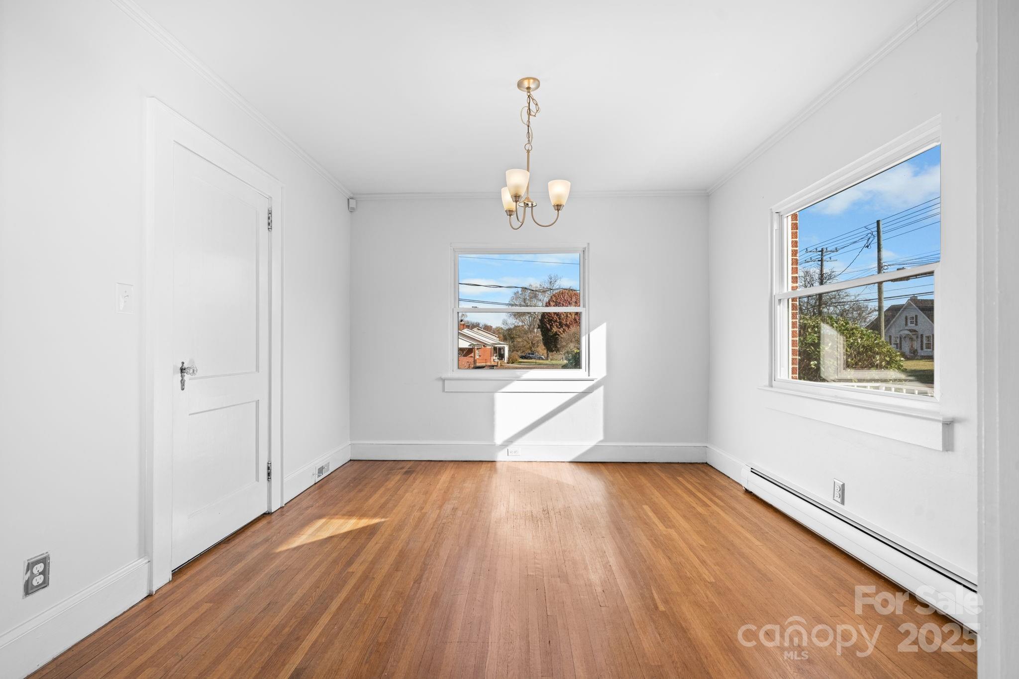313 17th Street NW — Hickory