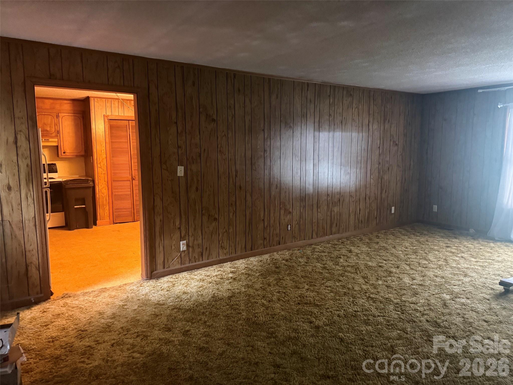 2908 Woodland Hill Way — Lancaster